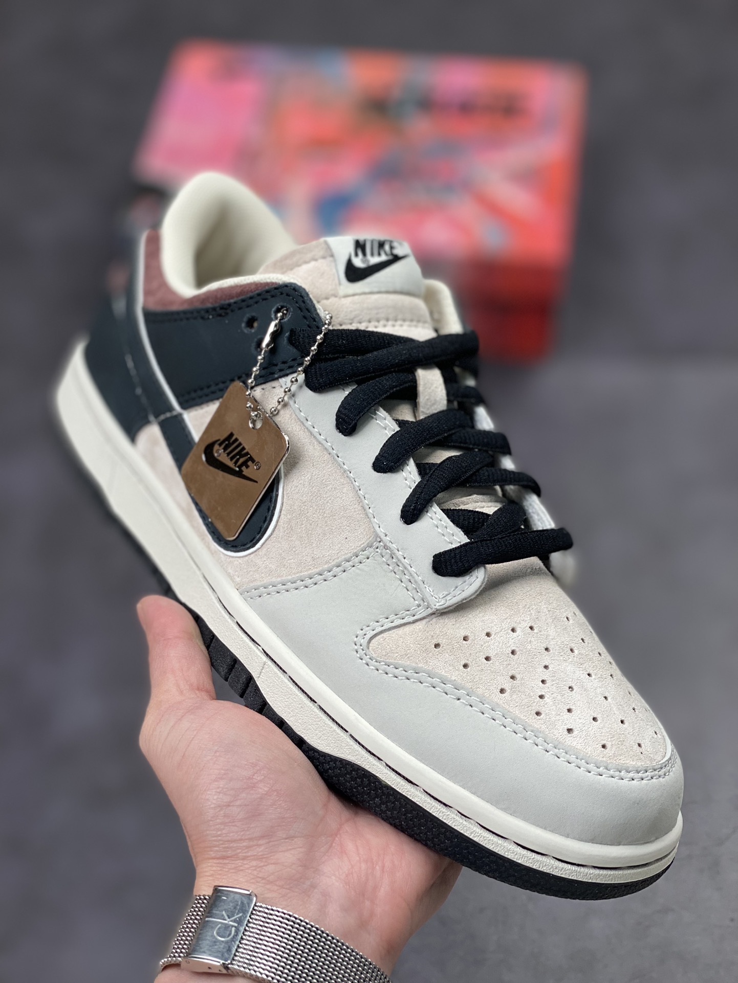 200 NIKE SB Dunk Low 大友克洋 米白黑 LF0039-028