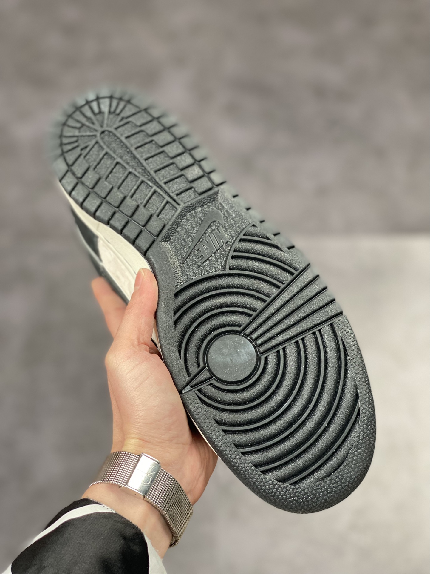 200 NIKE SB Dunk Low 大友克洋 米白黑 LF0039-028
