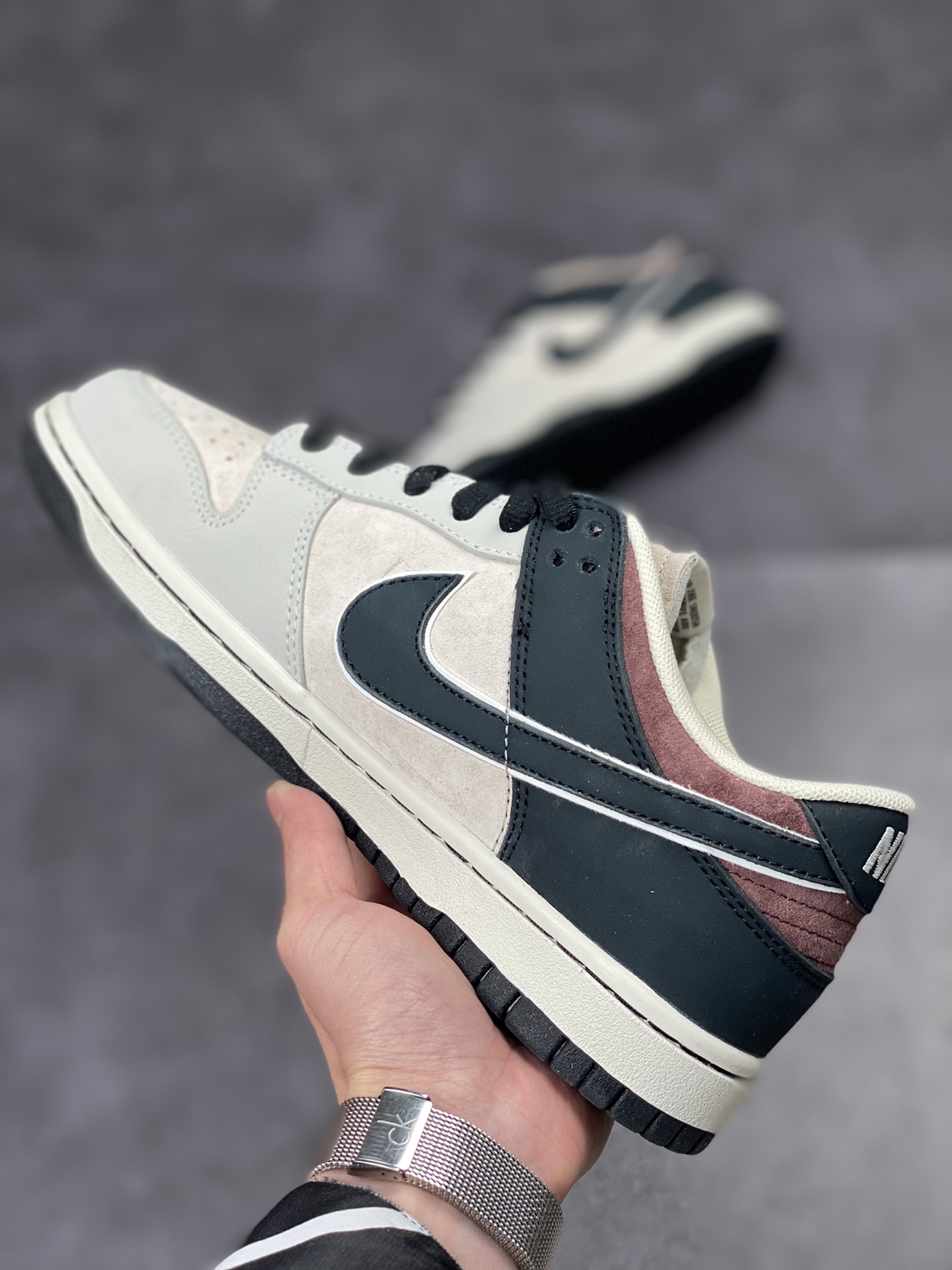 200 NIKE SB Dunk Low 大友克洋 米白黑 LF0039-028