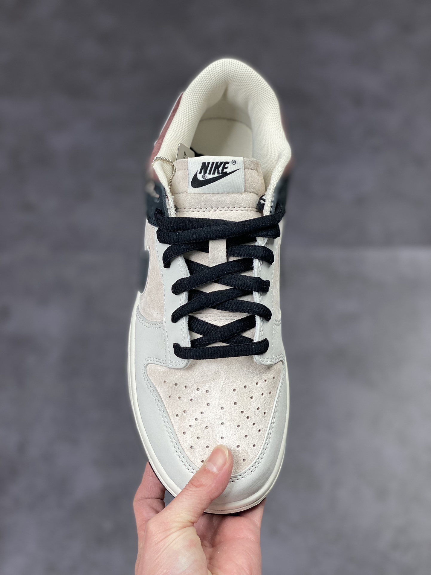 200 NIKE SB Dunk Low 大友克洋 米白黑 LF0039-028