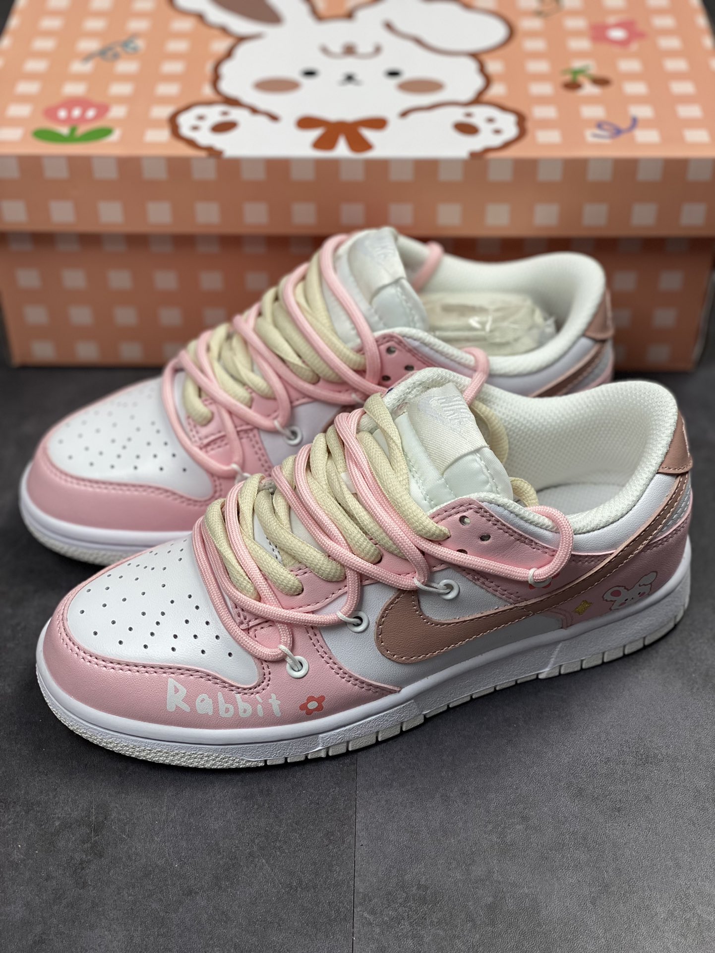 280 Nike SB Dunk Low 白粉兔年印花绑带DH9765-100