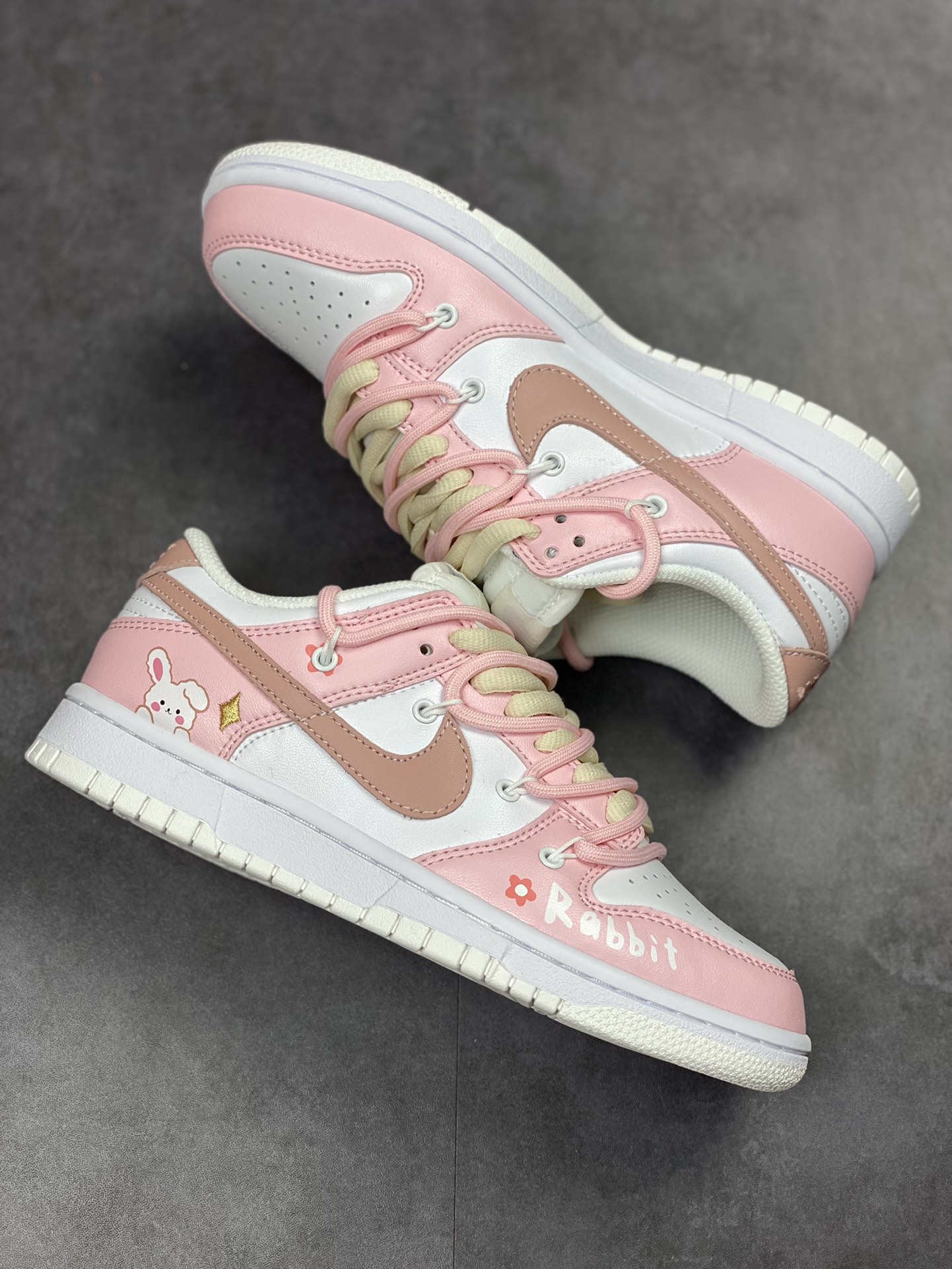 280 Nike SB Dunk Low 白粉兔年印花绑带DH9765-100