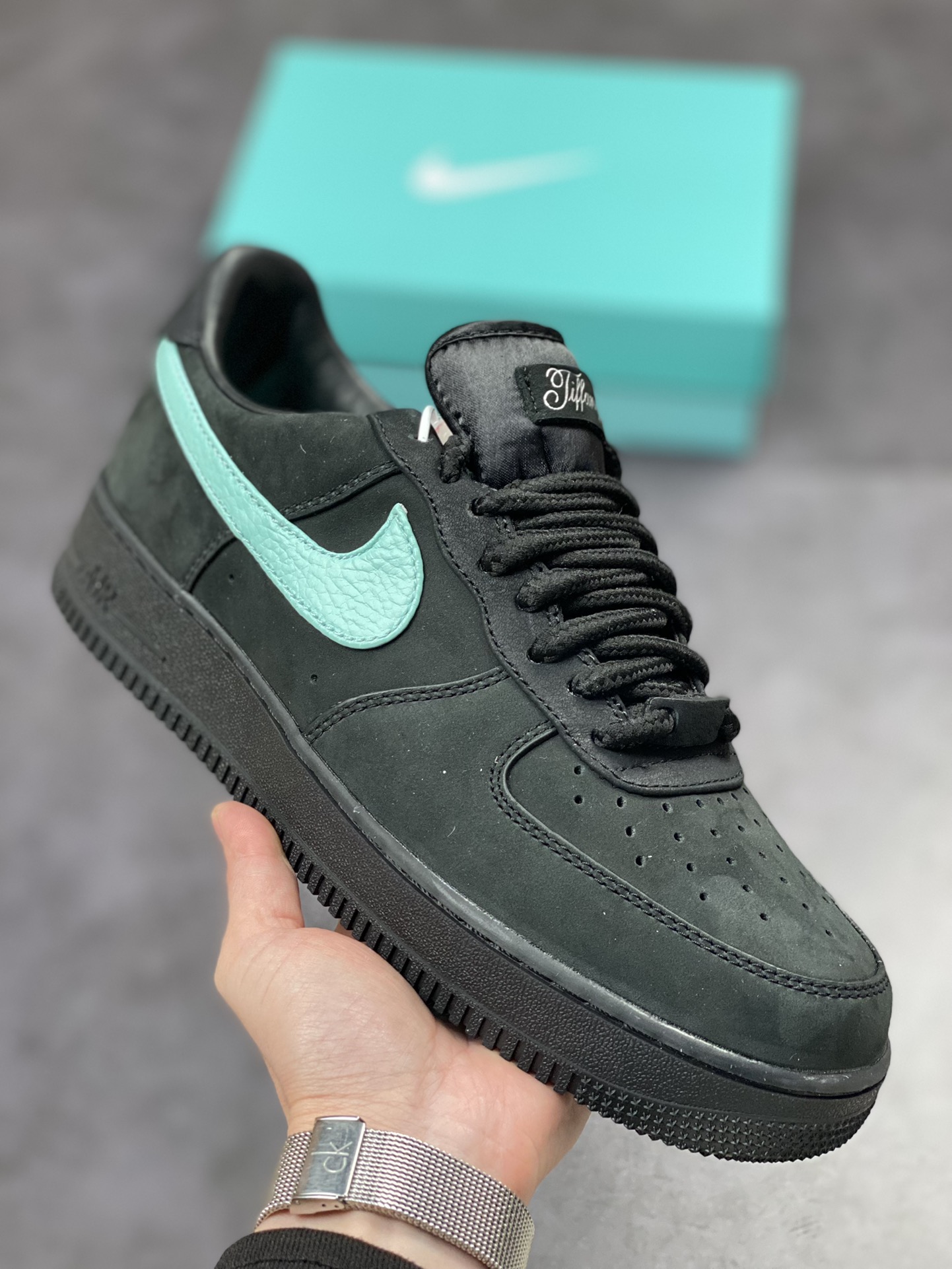 400 Tiffany & CO. x Air Force 1 Low ”1837” 蒂芙尼联名黑蓝钩潮流复古板鞋 DZ1382-001