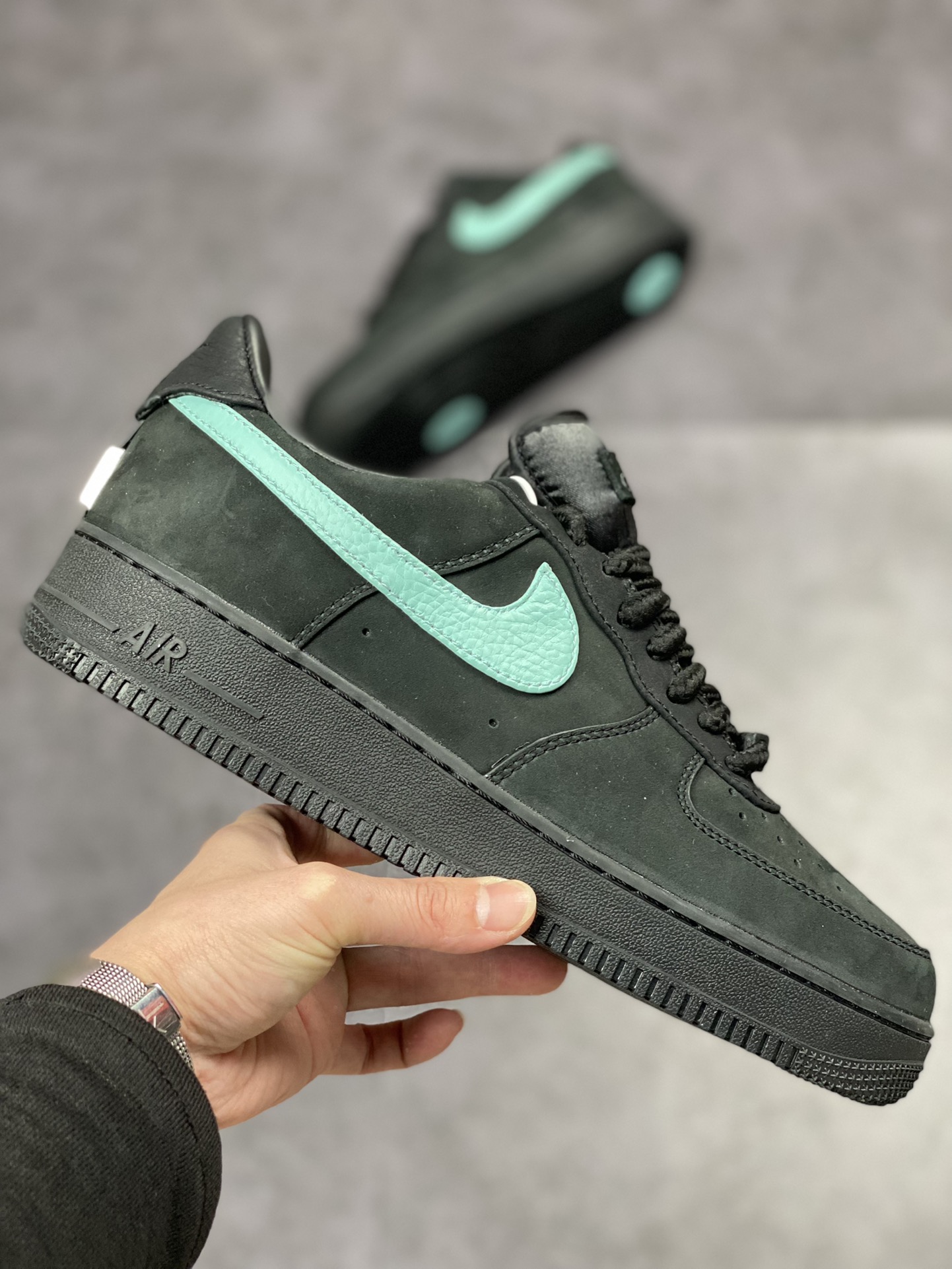 400 Tiffany & CO. x Air Force 1 Low ”1837” 蒂芙尼联名黑蓝钩潮流复古板鞋 DZ1382-001