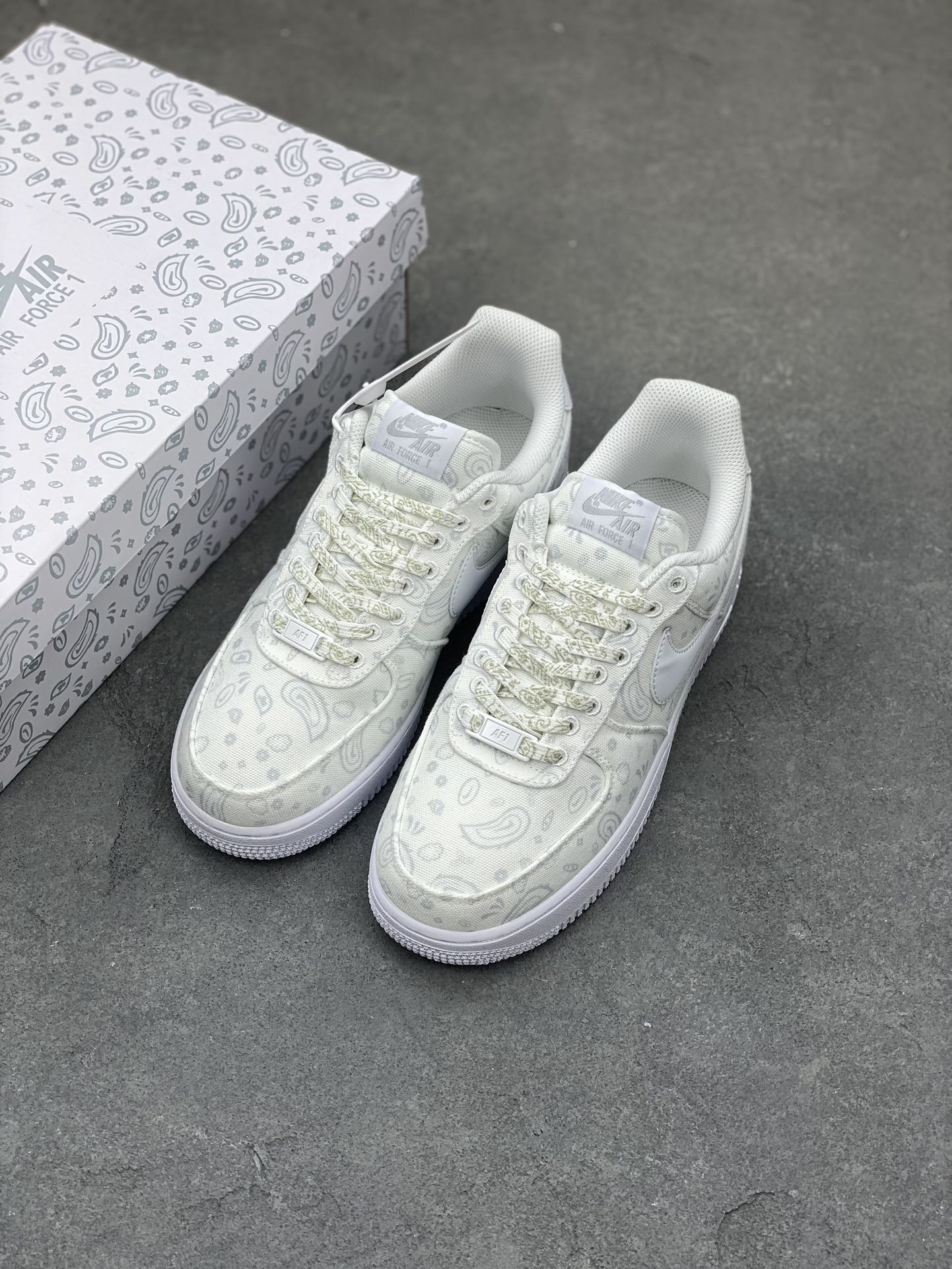 Nike Air Force 1 '07 White Paisley Casual Sneakers Low-Top Shoes 9 i1681068953 7061 7