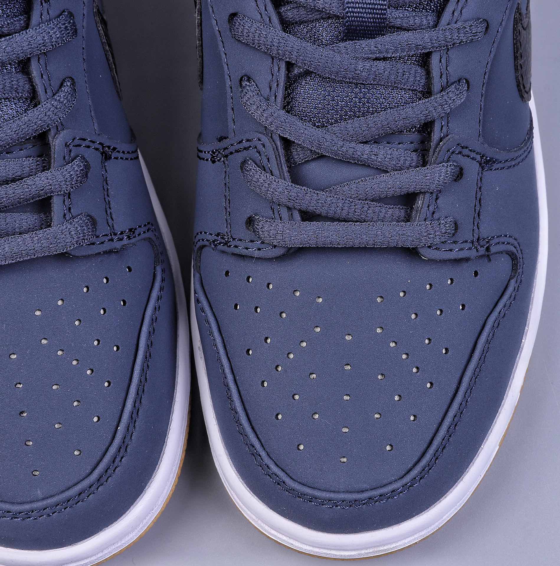 150 Nike SB Dunk Low Pro ISO 海军蓝生胶  CW7463-401