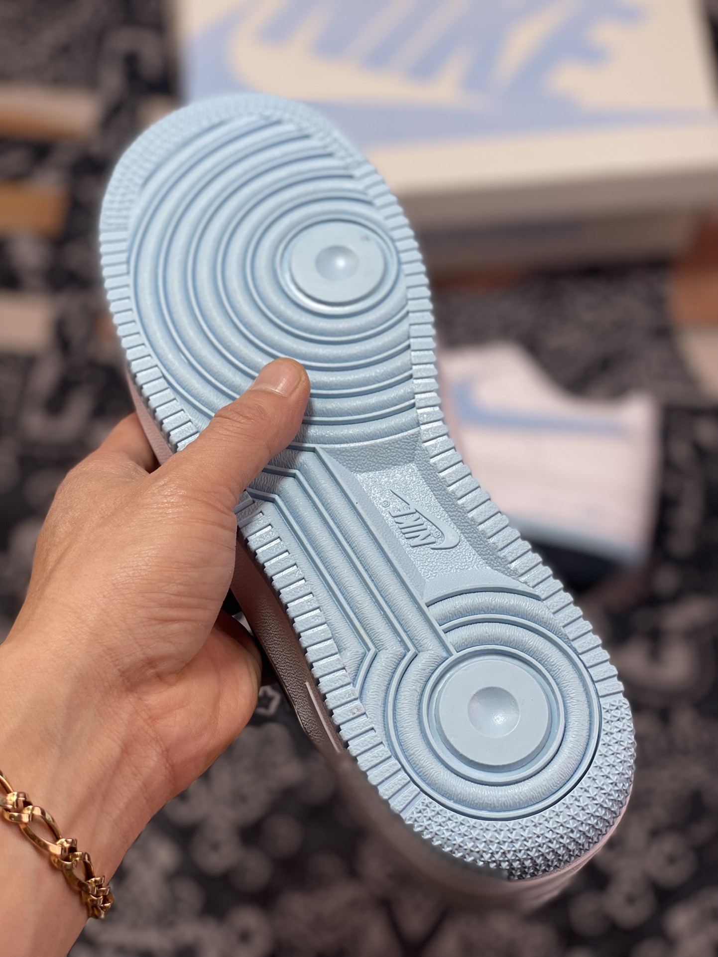 Nike Air Force 1 '07 Low QS ”White/Ice Blue Mini Swoosh” Air Force One Classic CV5696-962-Top High Quatity Cheap Sneakers Fashion Clothing Clothes Bags handbags Shoes of all Brand wholesale With The best Quality And Beautiful Price from China Factory Chinese suppliers wholesaler seller Nike Air Force 1 '07 Low QS ”White/Ice Blue Mini Swoosh” Air Force One Classic CV5696-962