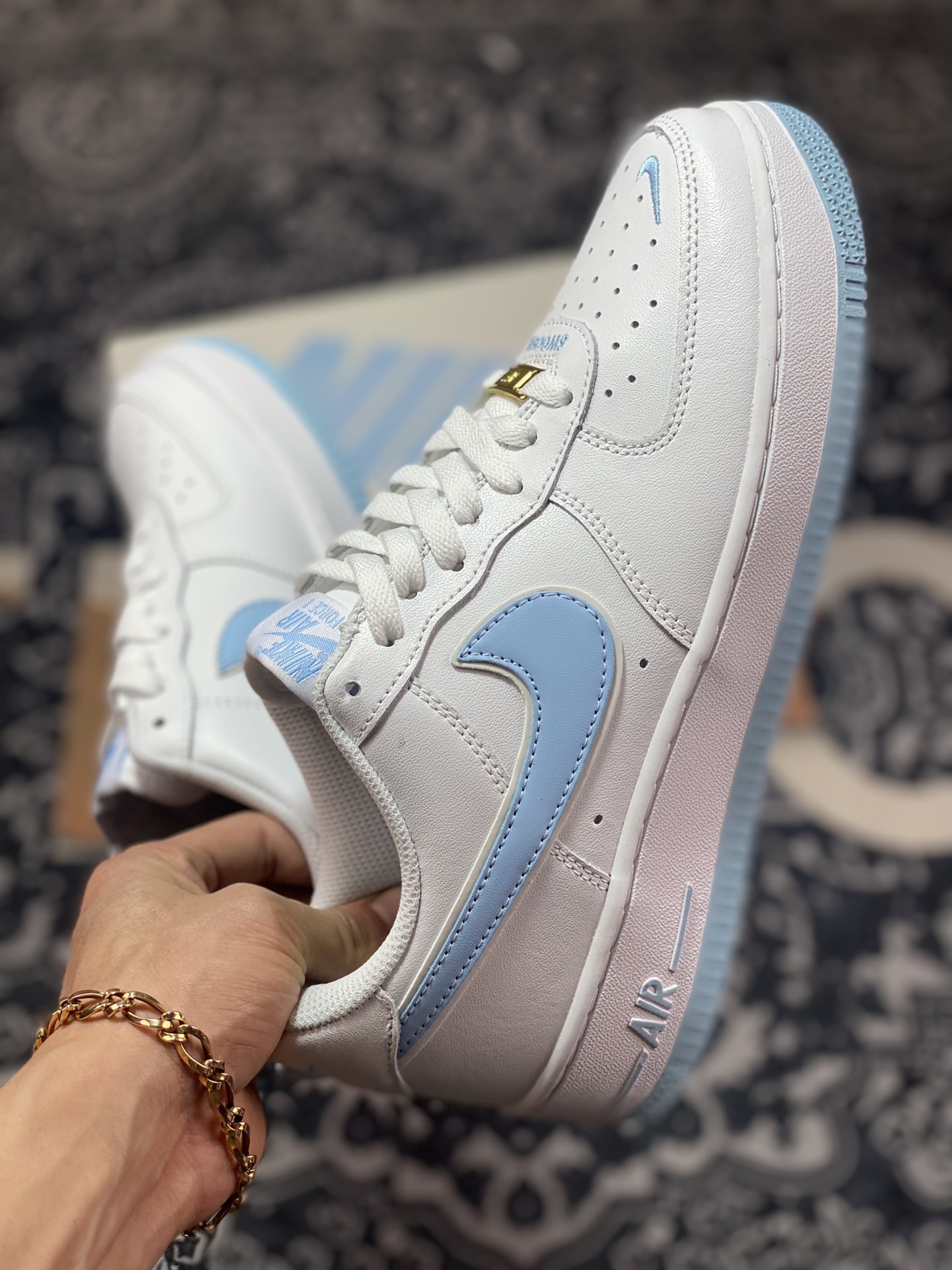 Nike Air Force 1 '07 Low QS ”White/Ice Blue Mini Swoosh” Air Force One Classic CV5696-962-Top High Quatity Cheap Sneakers Fashion Clothing Clothes Bags handbags Shoes of all Brand wholesale With The best Quality And Beautiful Price from China Factory Chinese suppliers wholesaler seller Nike Air Force 1 '07 Low QS ”White/Ice Blue Mini Swoosh” Air Force One Classic CV5696-962