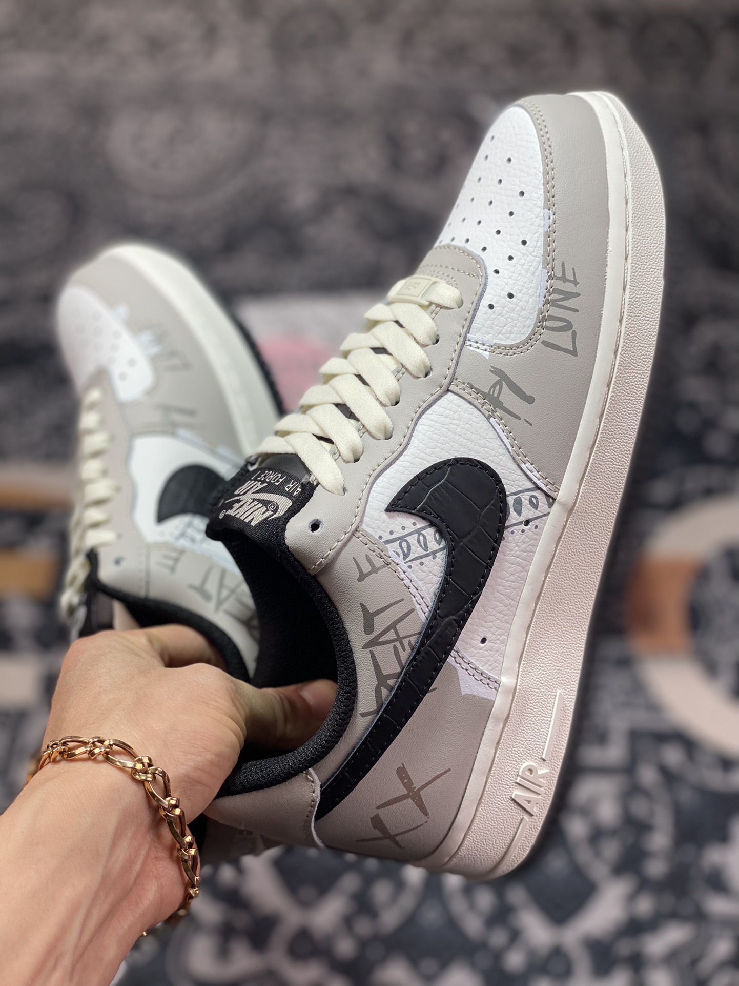 Nike Air Force 1'07 Low ”Grey/White/Black” Air Force One Classic Low-top Versatile Casual Sports Shoes LT5986-921-Top High Quatity Cheap Sneakers Fashion Clothing Clothes Bags handbags Shoes of all Brand wholesale With The best Quality And Beautiful Price from China Factory Chinese suppliers wholesaler seller Nike Air Force 1'07 Low ”Grey/White/Black” Air Force One Classic Low-top Versatile Casual Sports Shoes LT5986-921