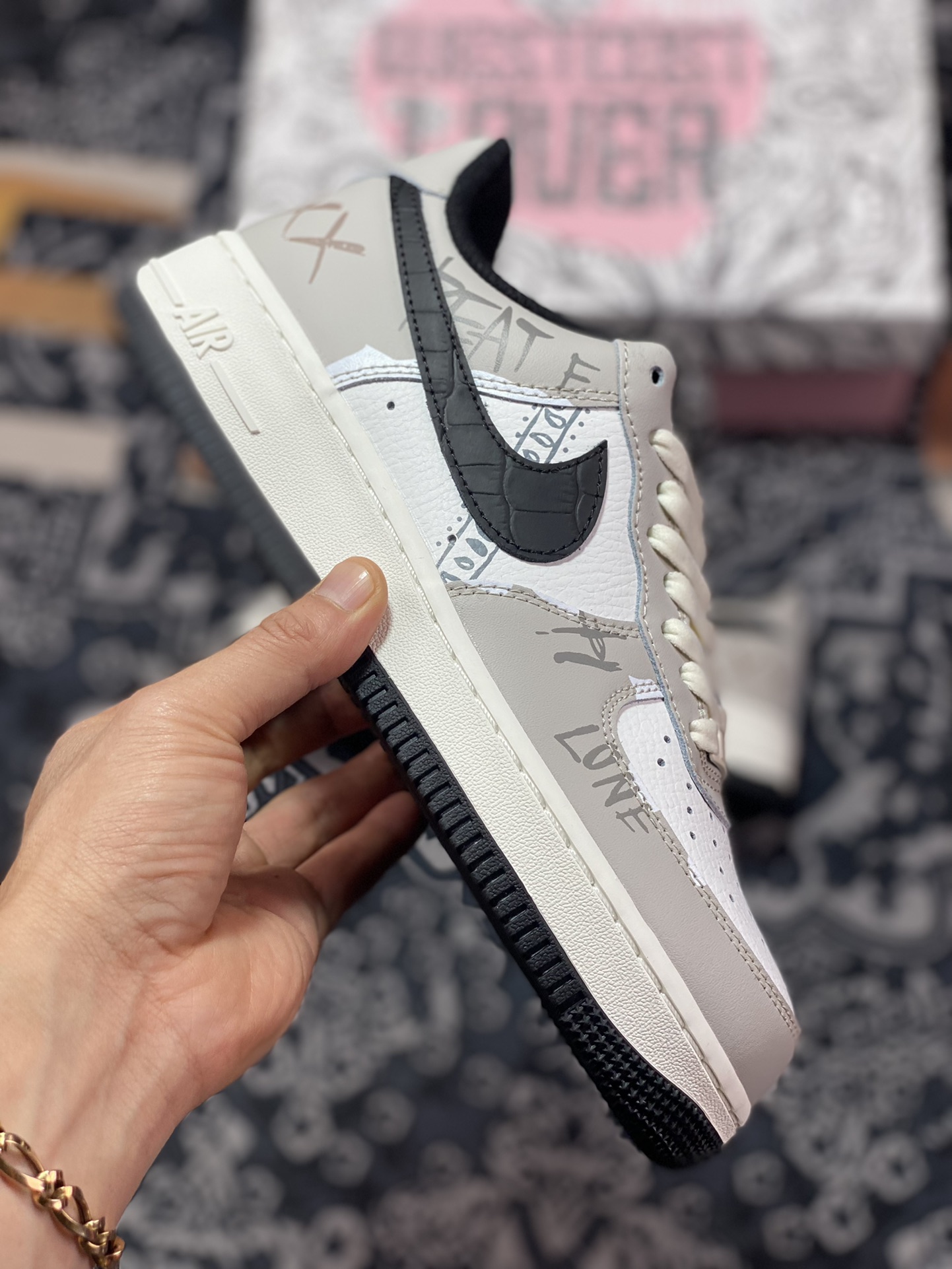 Nike Air Force 1'07 Low ”Grey/White/Black” Air Force One Classic Low-top Versatile Casual Sports Shoes LT5986-921-Top High Quatity Cheap Sneakers Fashion Clothing Clothes Bags handbags Shoes of all Brand wholesale With The best Quality And Beautiful Price from China Factory Chinese suppliers wholesaler seller Nike Air Force 1'07 Low ”Grey/White/Black” Air Force One Classic Low-top Versatile Casual Sports Shoes LT5986-921