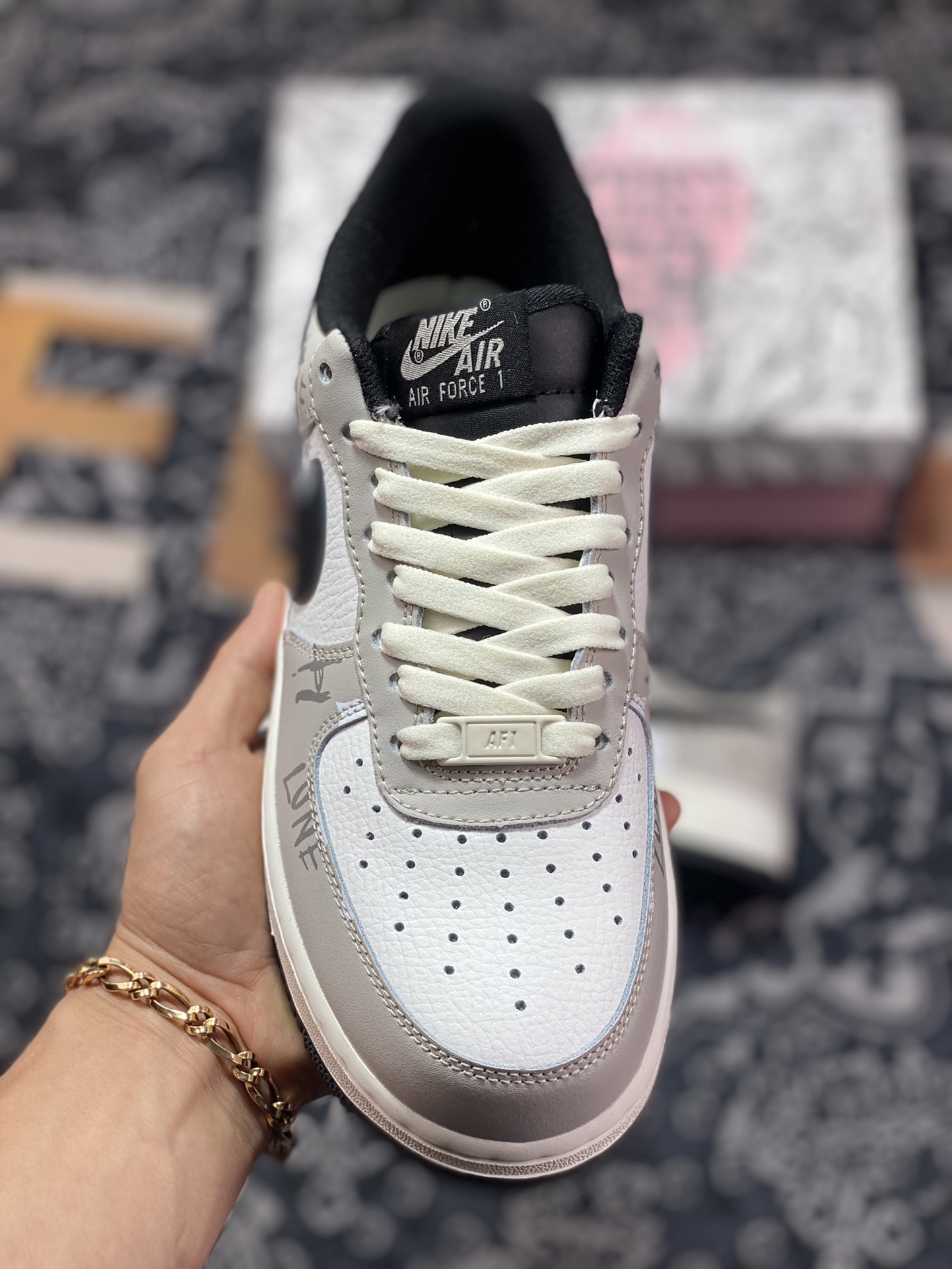 Nike Air Force 1'07 Low ”Grey/White/Black” Air Force One Classic Low-top Versatile Casual Sports Shoes LT5986-921-Top High Quatity Cheap Sneakers Fashion Clothing Clothes Bags handbags Shoes of all Brand wholesale With The best Quality And Beautiful Price from China Factory Chinese suppliers wholesaler seller Nike Air Force 1'07 Low ”Grey/White/Black” Air Force One Classic Low-top Versatile Casual Sports Shoes LT5986-921