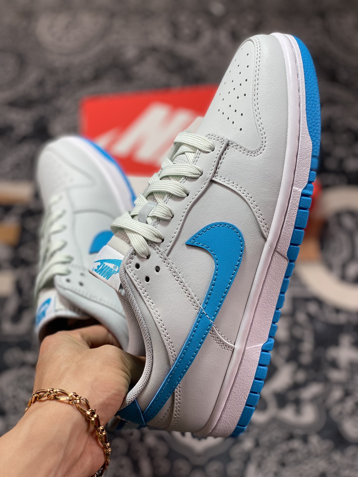 Nike SB Dunk Low Retro ”Grey/Blue” dunk series low top casual sports skateboard shoes ”leather gray blue hook” DV0831-001-Top High Quatity Cheap Sneakers Fashion Clothing Clothes Bags handbags Shoes of all Brand wholesale With The best Quality And Beautiful Price from China Factory Chinese suppliers wholesaler seller Nike SB Dunk Low Retro ”Grey/Blue” dunk series low top casual sports skateboard shoes ”leather gray blue hook” DV0831-001