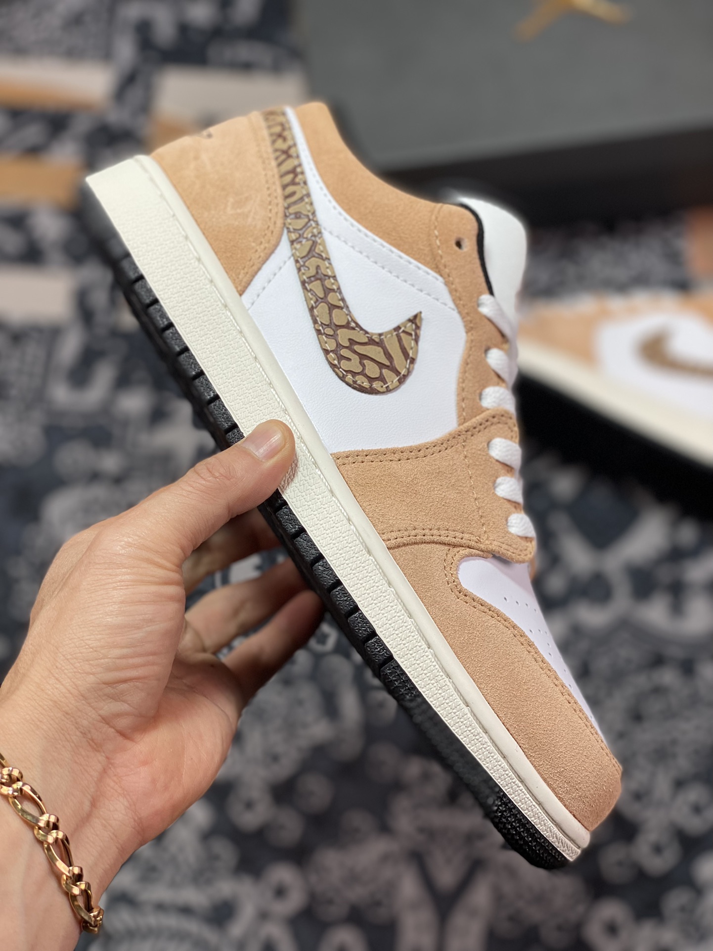 Original factory level Air Jordan 1 Low white brown official synchronous new color DZ4130-201-Top High Quatity Cheap Sneakers Fashion Clothing Clothes Bags handbags Shoes of all Brand wholesale With The best Quality And Beautiful Price from China Factory Chinese suppliers wholesaler seller Original factory level Air Jordan 1 Low white brown official synchronous new color DZ4130-201