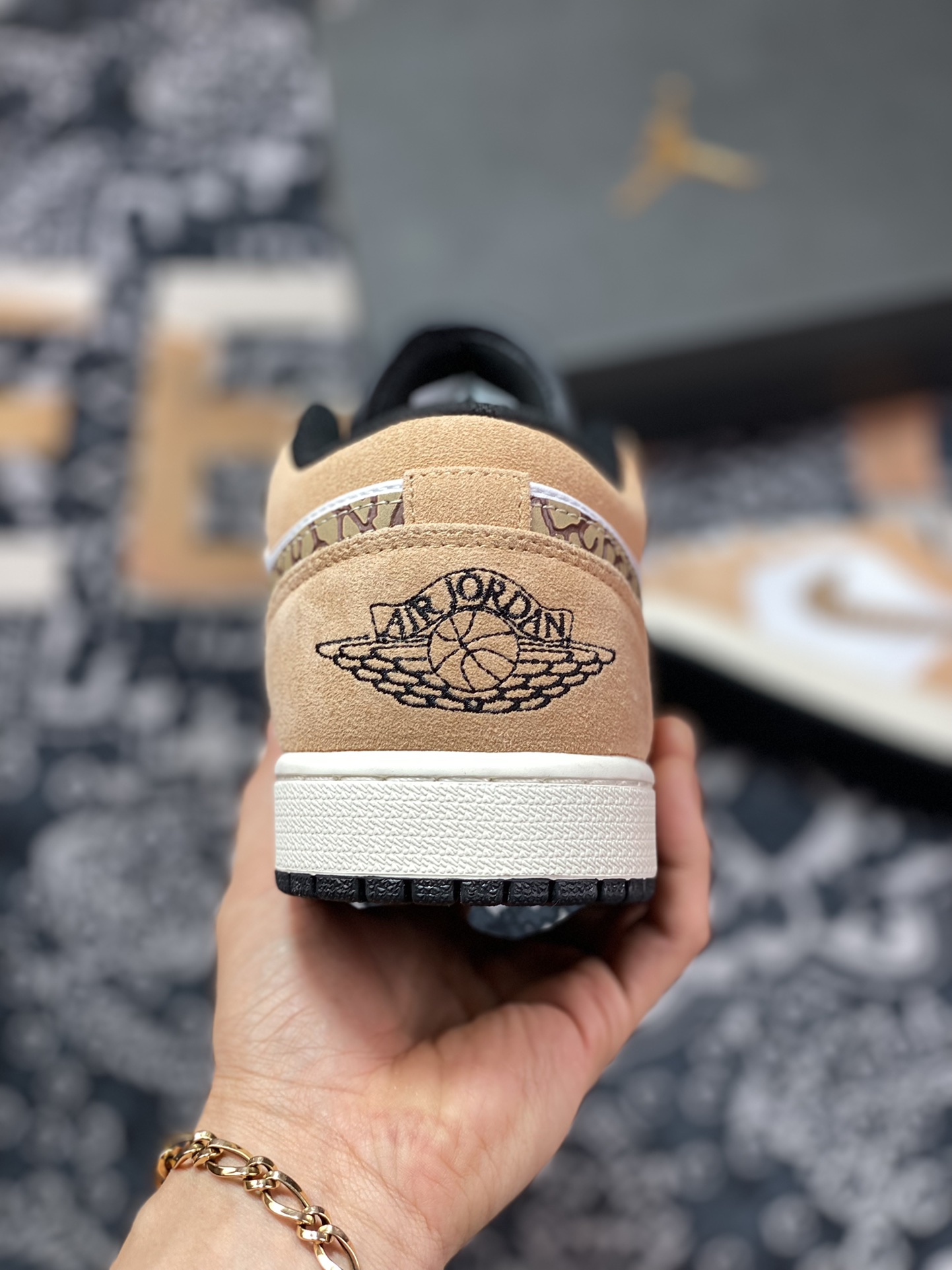 Original factory level Air Jordan 1 Low white brown official synchronous new color DZ4130-201-Top High Quatity Cheap Sneakers Fashion Clothing Clothes Bags handbags Shoes of all Brand wholesale With The best Quality And Beautiful Price from China Factory Chinese suppliers wholesaler seller Original factory level Air Jordan 1 Low white brown official synchronous new color DZ4130-201