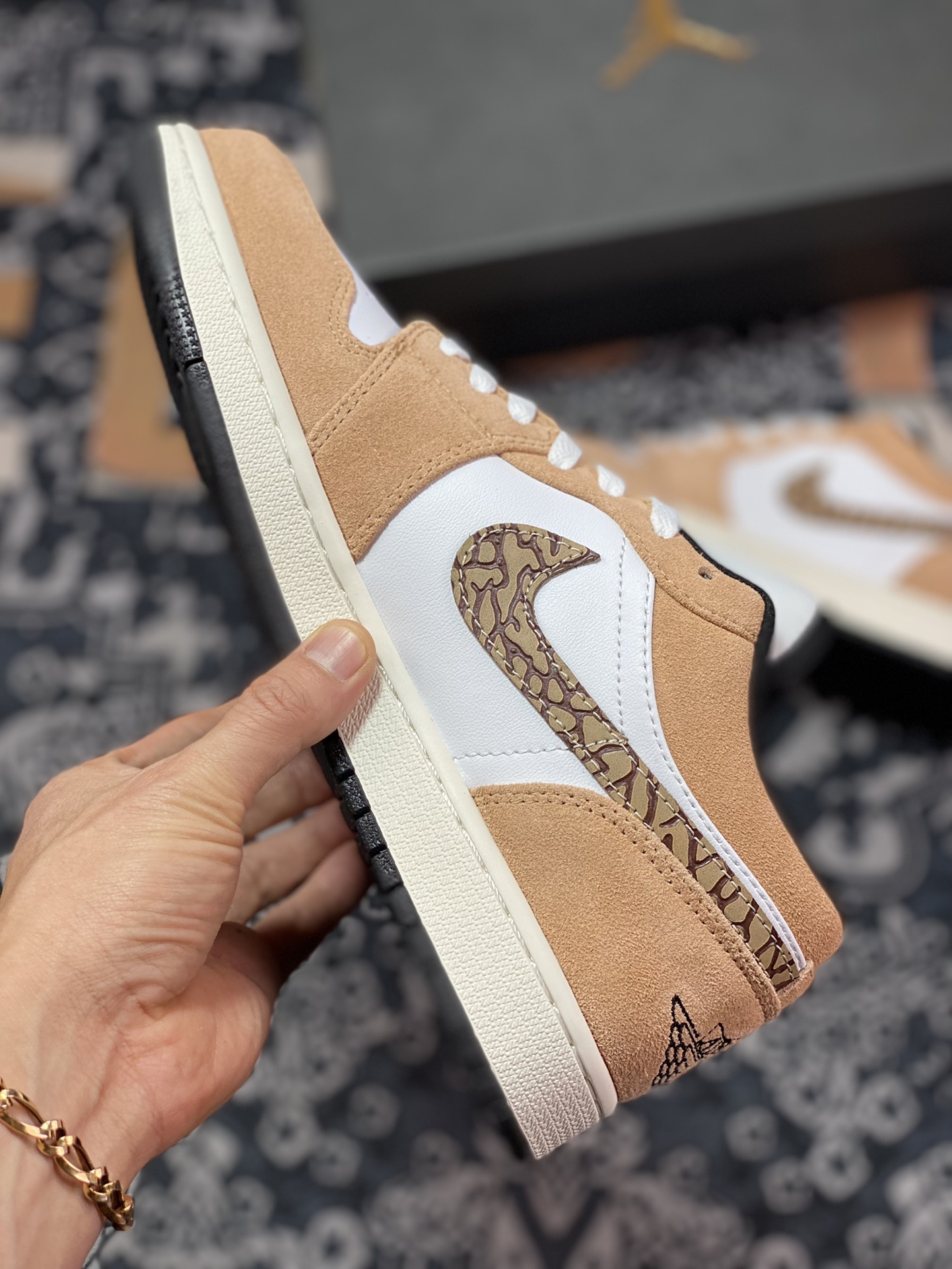 Original factory level Air Jordan 1 Low white brown official synchronous new color DZ4130-201-Top High Quatity Cheap Sneakers Fashion Clothing Clothes Bags handbags Shoes of all Brand wholesale With The best Quality And Beautiful Price from China Factory Chinese suppliers wholesaler seller Original factory level Air Jordan 1 Low white brown official synchronous new color DZ4130-201