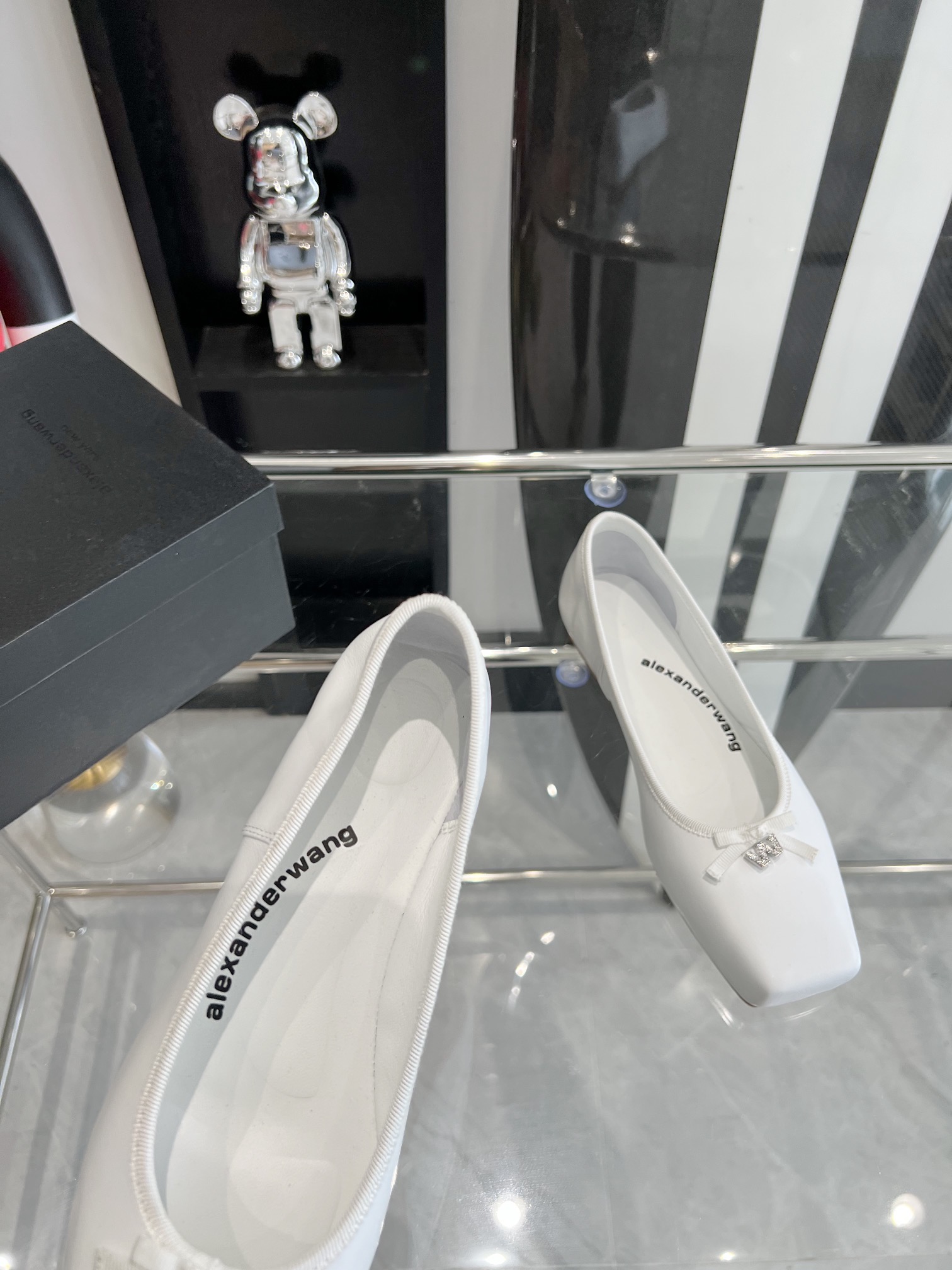 New Arrival: Soft Sheepskin and Jeans by Alexanderwang, Sizes 35-39. - 图片 4