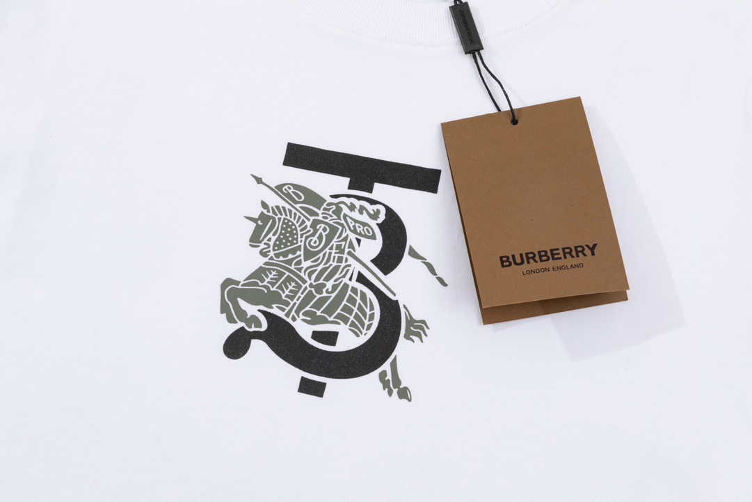 170 Burberry 巴宝莉 23SS夏季TB战马骑士印花短袖