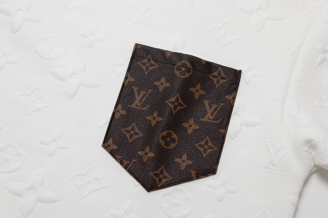 170 路易威登/Louis Vuitton 夏季新款  lv压花字母logo圆领短袖T恤