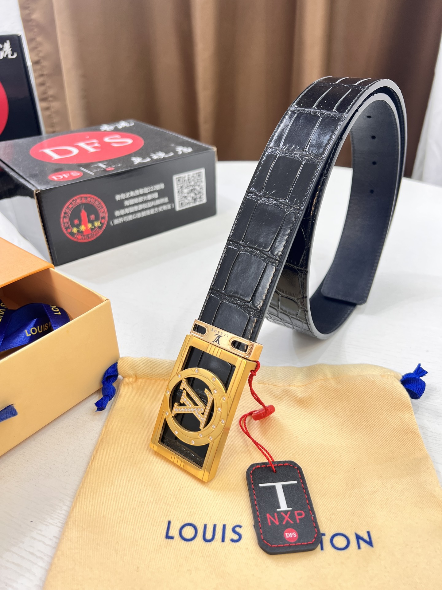 路易威登LV男士皮带 ZP开模制作 2020年最新款 进口鳄鱼肚纹牛皮面料-Top High Quatity Cheap Sneakers Fashion Clothing Clothes Bags handbags Shoes of all Brand wholesale With The best Quality And Beautiful Price from China Factory Chinese suppliers wholesaler seller 路易威登LV男士皮带 ZP开模制作 2020年最新款 进口鳄鱼肚纹牛皮面料