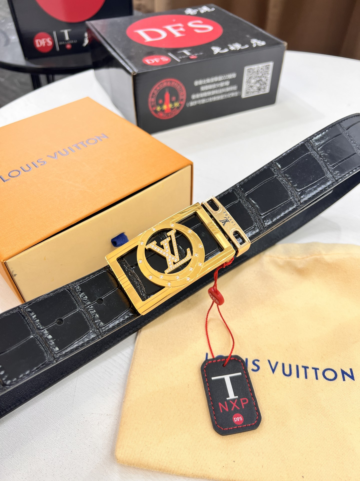 路易威登LV男士皮带 ZP开模制作 2020年最新款 进口鳄鱼肚纹牛皮面料-Top High Quatity Cheap Sneakers Fashion Clothing Clothes Bags handbags Shoes of all Brand wholesale With The best Quality And Beautiful Price from China Factory Chinese suppliers wholesaler seller 路易威登LV男士皮带 ZP开模制作 2020年最新款 进口鳄鱼肚纹牛皮面料