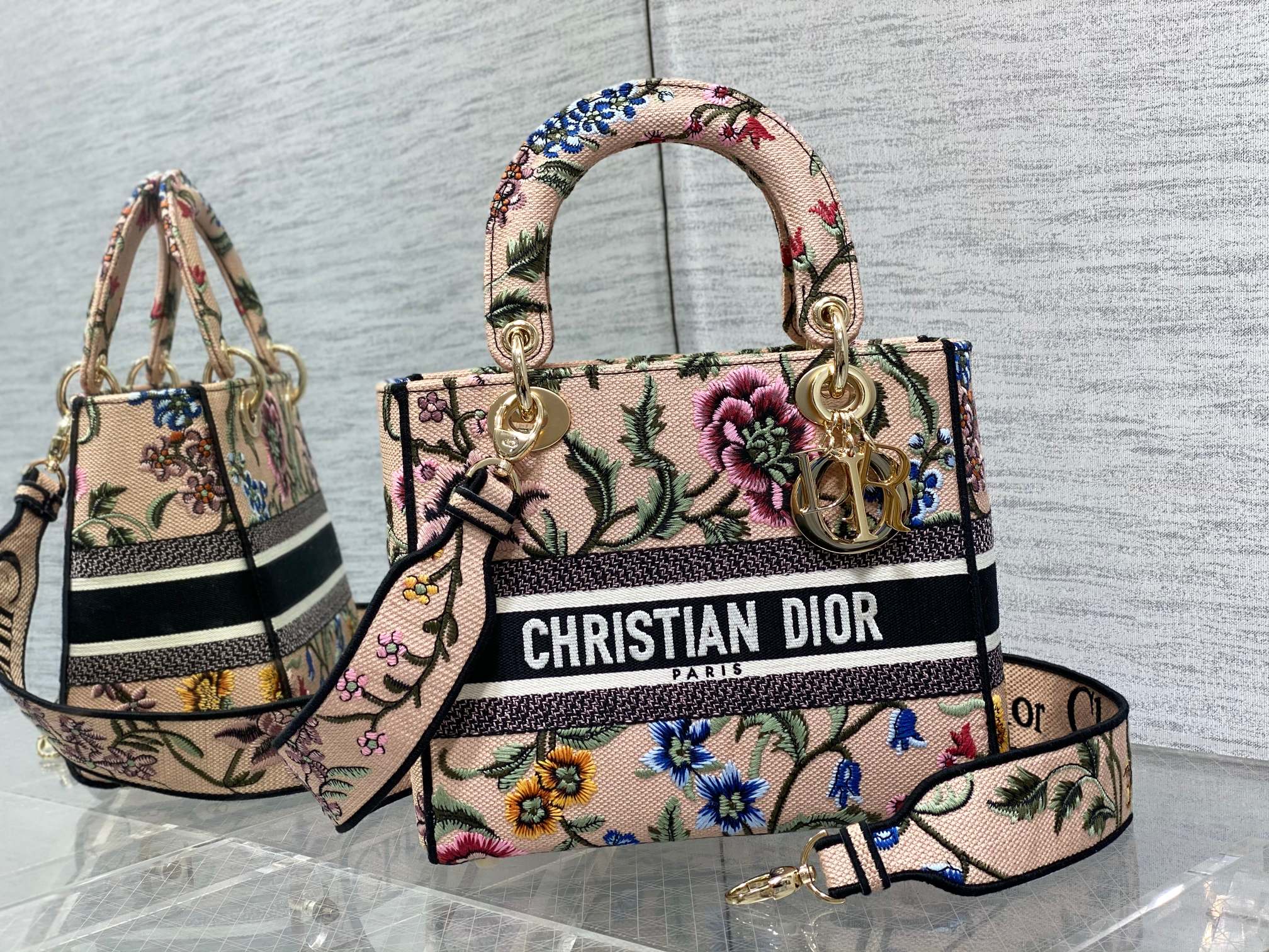 DIOR Lady Dior Five-Grid Apricot Floral Embroidery Handbag