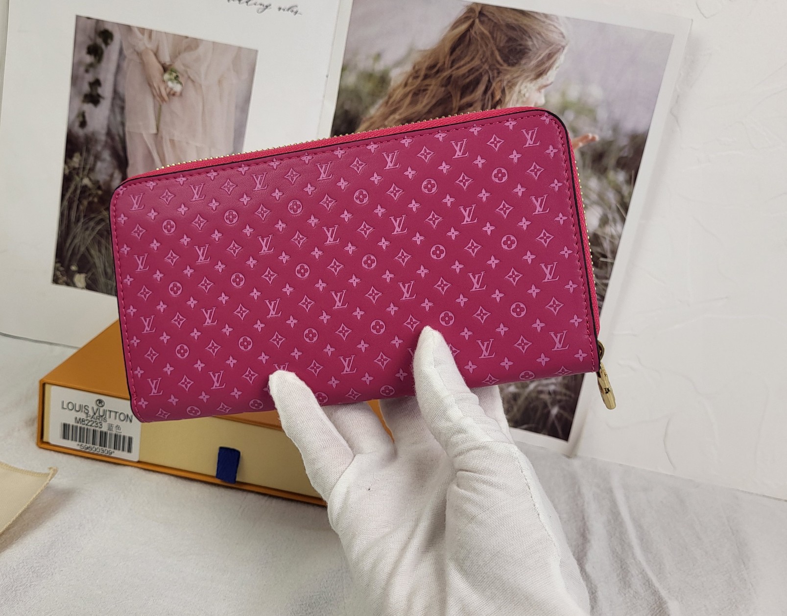 Back of the elegant leather long zipper wallet