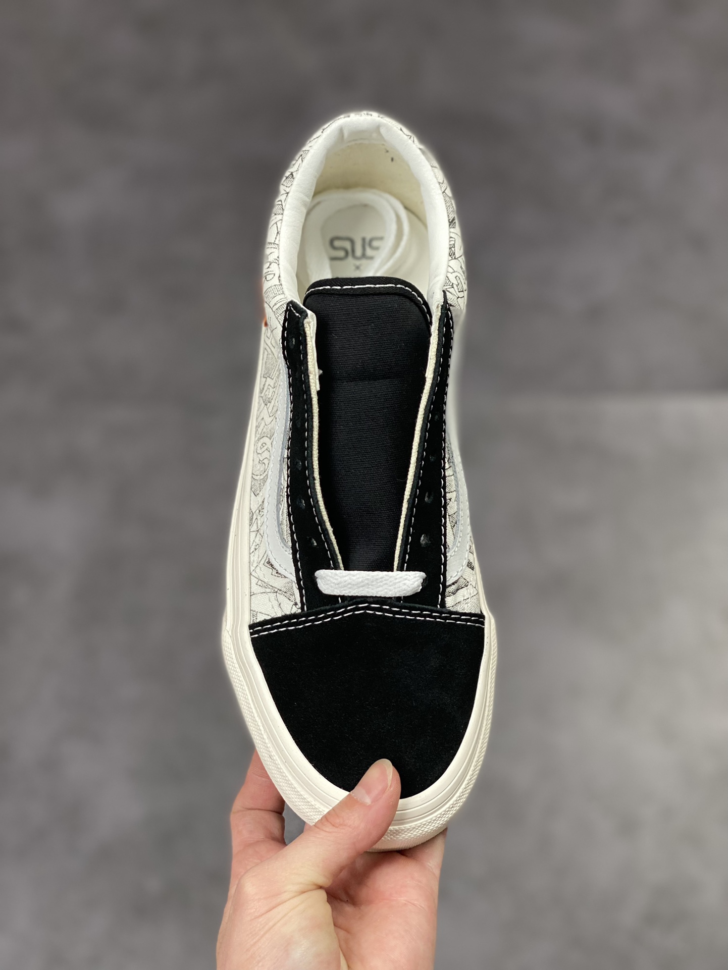 US official website pre-sale customized Vans Old Skool + SNS joint Vans Vault x SNS joint black and white illustration beach print retro canvas sneakers