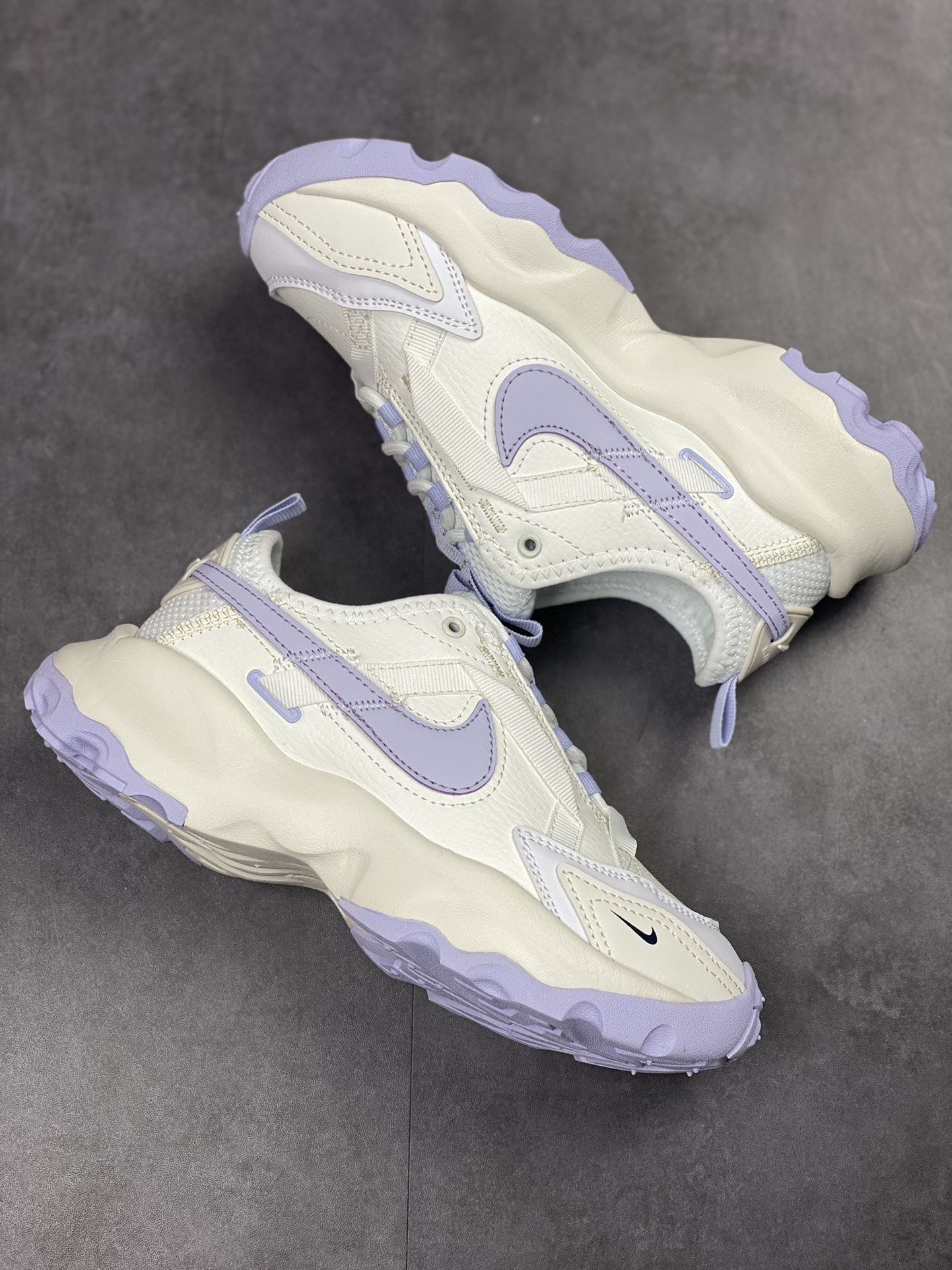 150 W NIKE TC 7900 新款老爹鞋 注入非凡时尚气息 FD0385-121