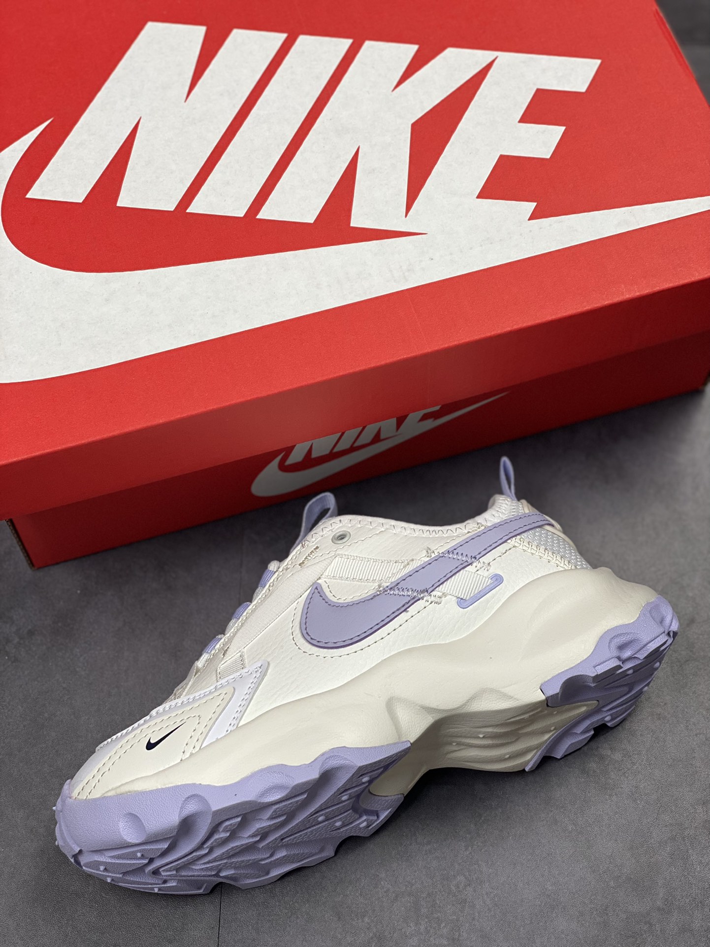 150 W NIKE TC 7900 新款老爹鞋 注入非凡时尚气息 FD0385-121