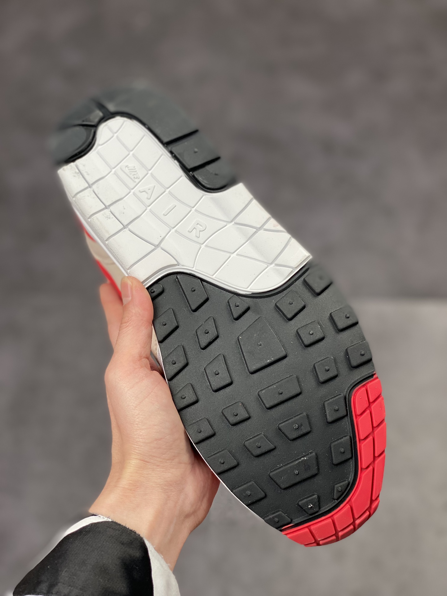 230 Nike Air Max 1 S 复刻白红 复古休闲跑步鞋908375-103