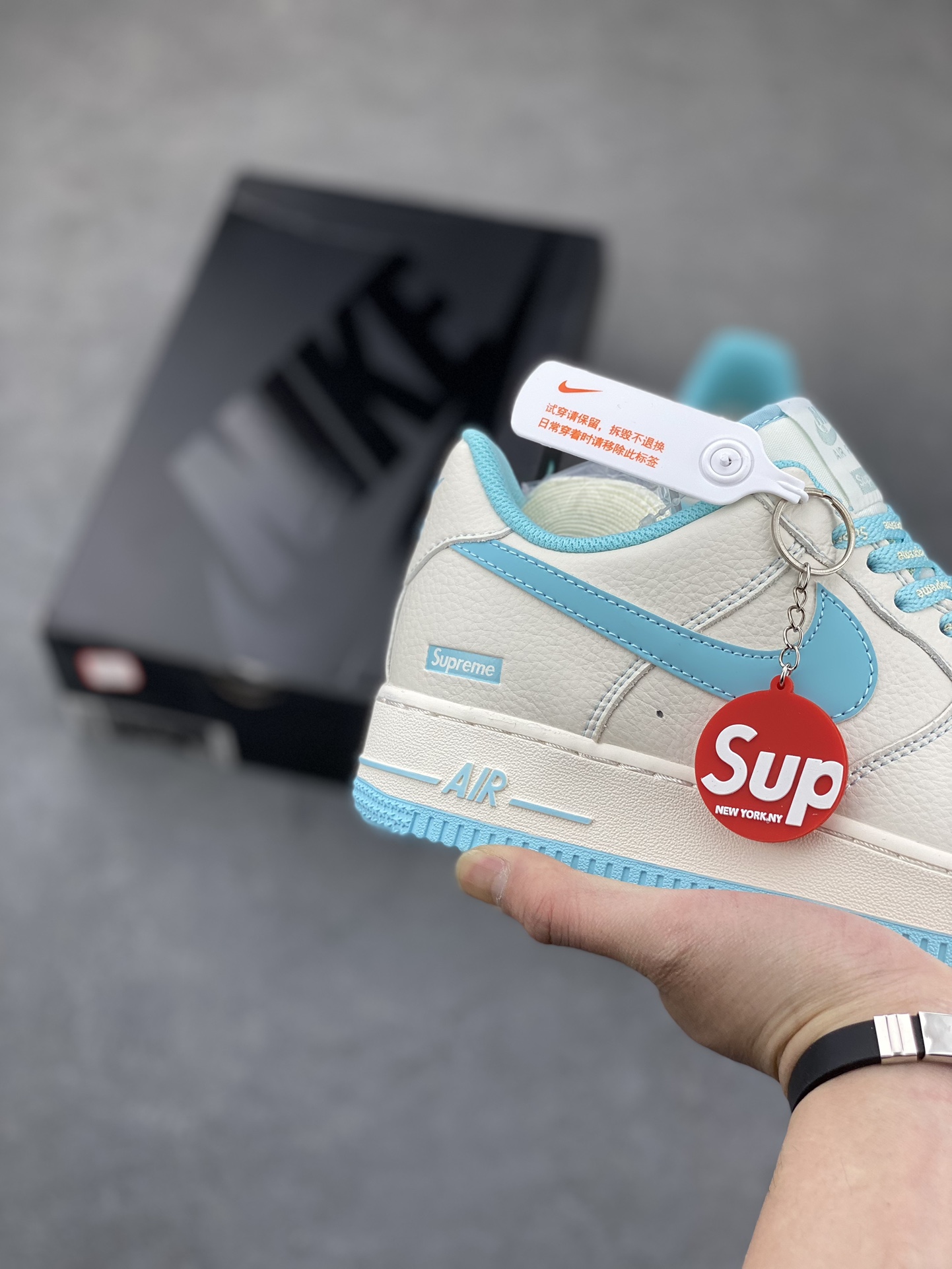 Nike Air Force 1 '07 Low Supreme Collab Sneakers - Limited Edition 6 i1681156522 9441 4