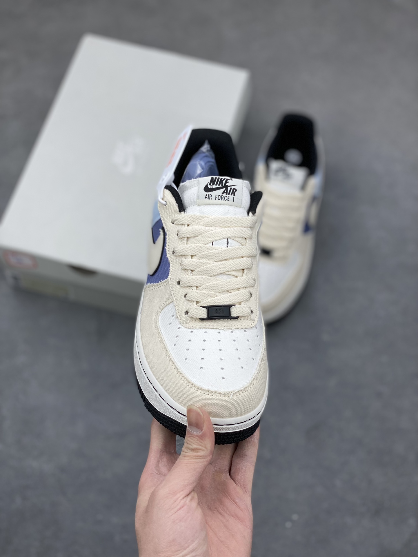 Nike Air Force 1 Low-Top Sneakers - Blue/White, Comfortable and Durable 3 i1681159171 6742 1