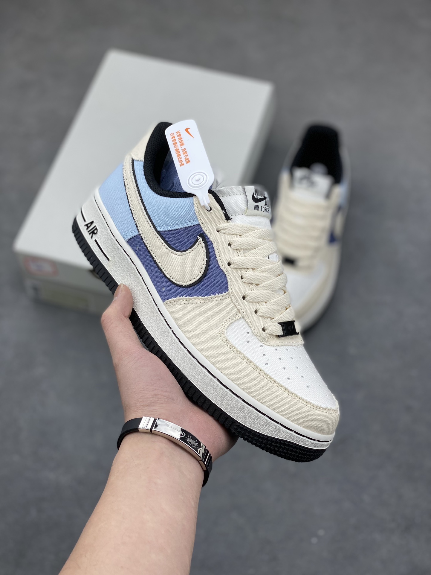 Nike Air Force 1 Low-Top Sneakers - Blue/White, Comfortable and Durable 2 i1681159171 8197 0