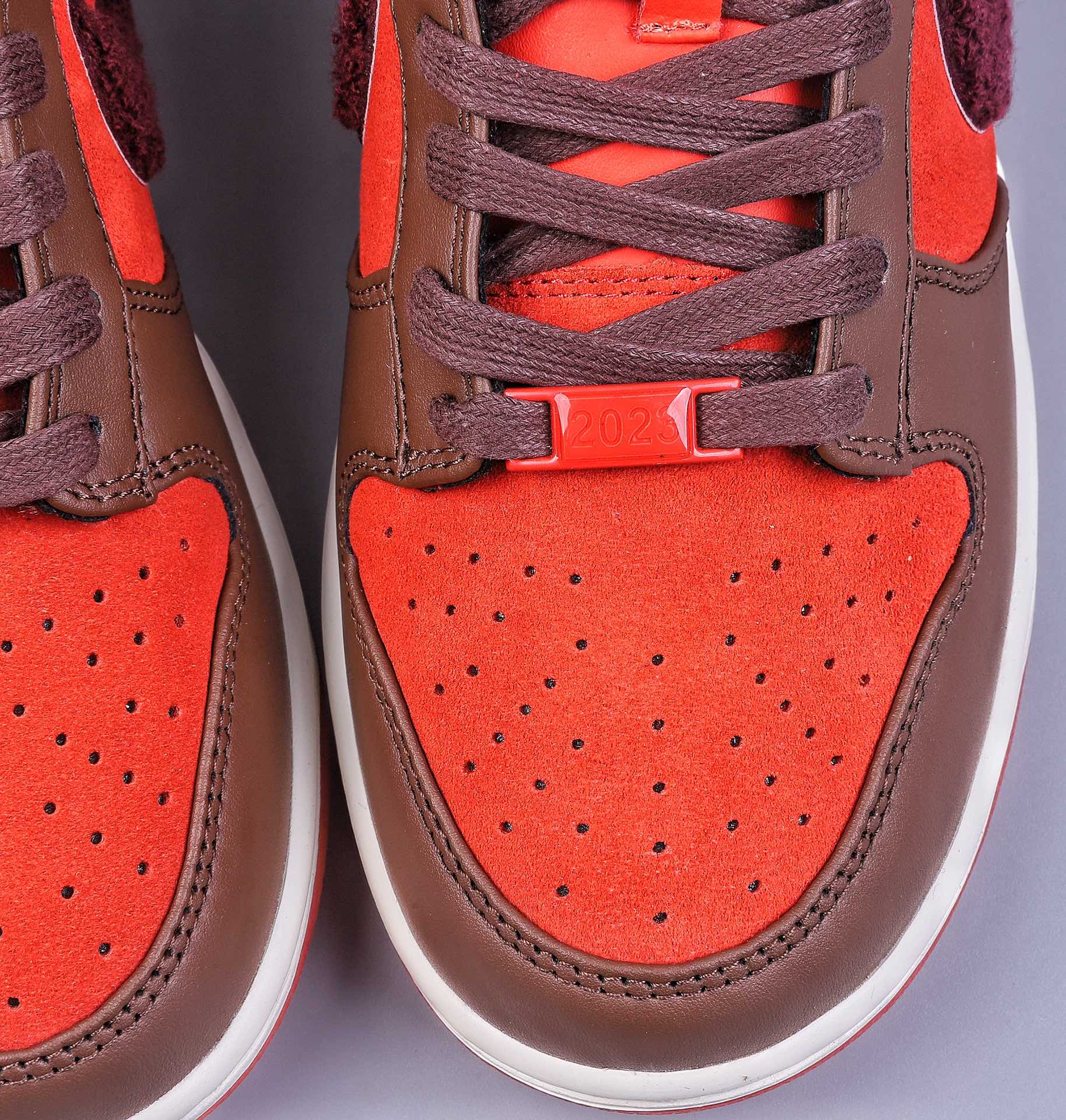 320 Ｃ版NK Dunk Low ” Year of the Rabbit ” 兔年 成都限定 联名款低帮休闲板鞋 FD4203-661
