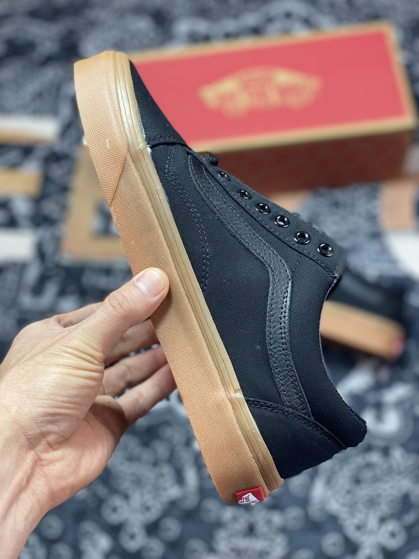 Vans Sk8-Low black raw rubber Vans official black retro street raw rubber tendon bottom