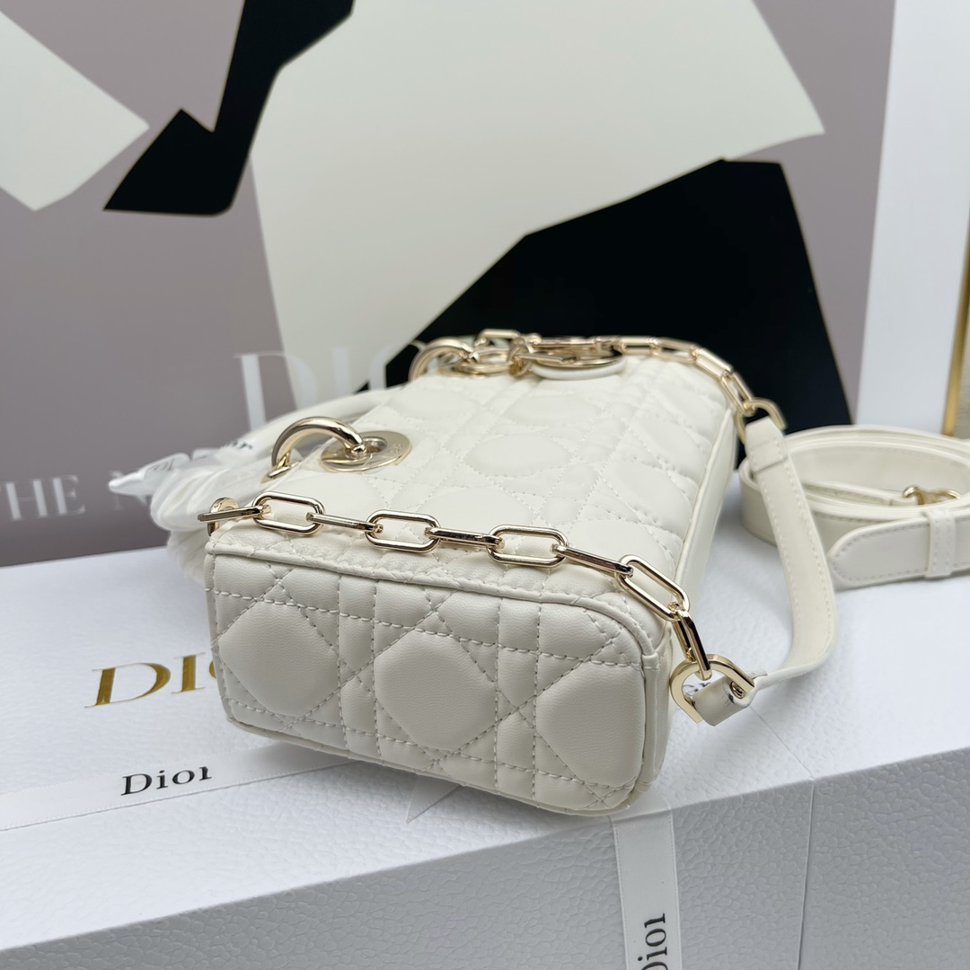 Dior Lady D-Joy White 22cm shoulder everyday