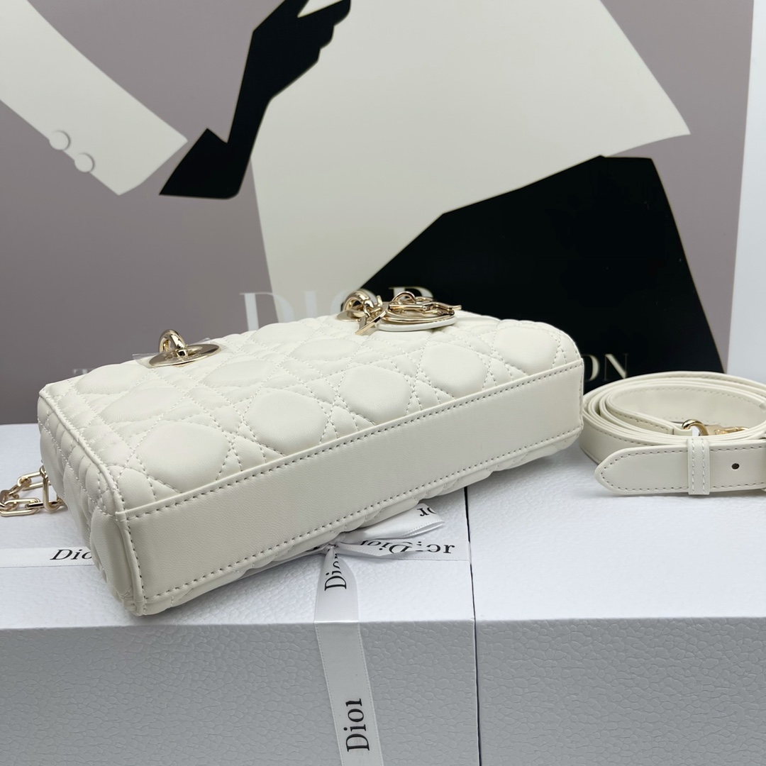 Dior Lady D-Joy White 22cm shoulder everyday