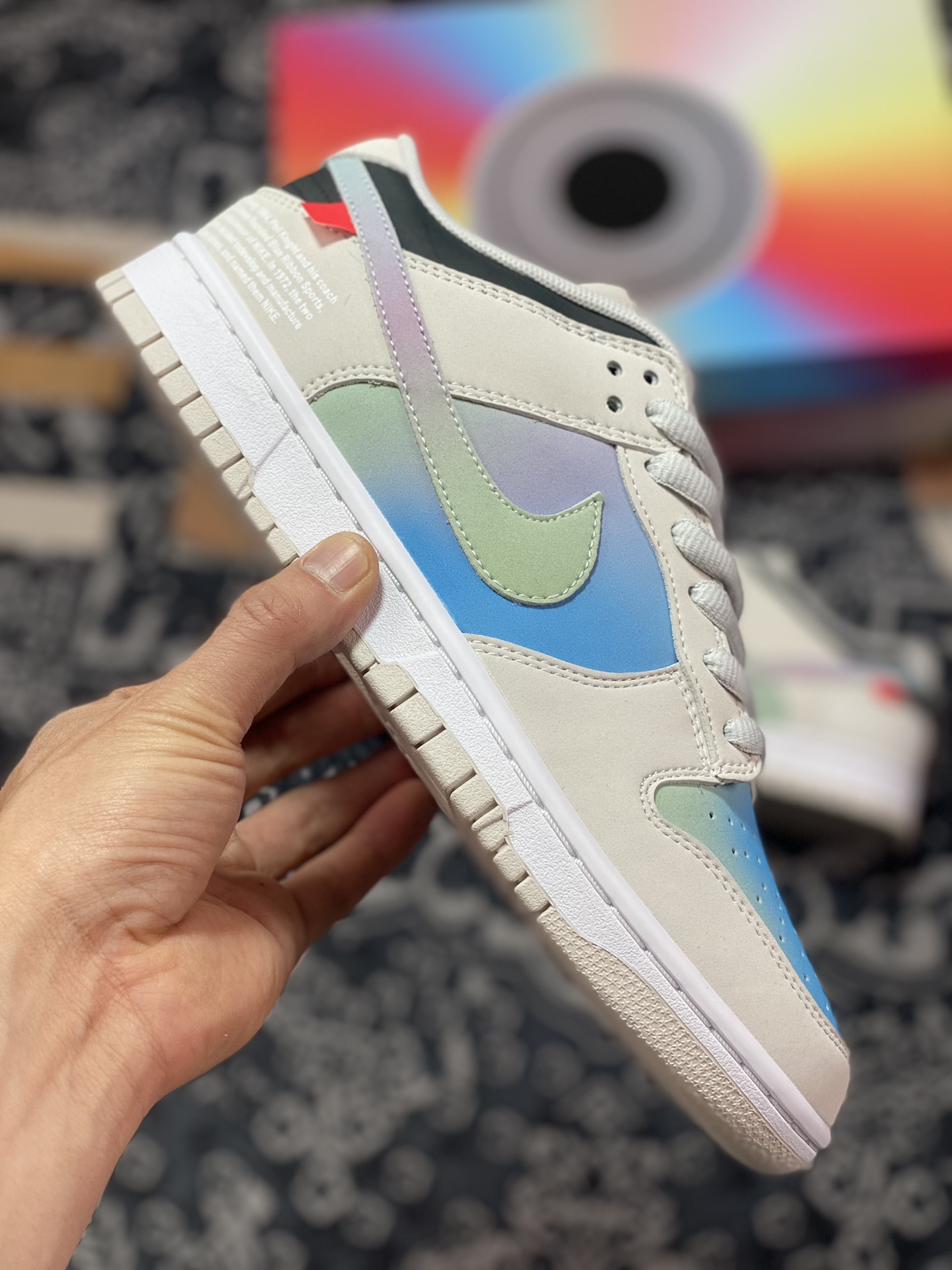 Nike SB Dunk Low Retro SP ”Yandhi” dunk series low top casual sports skateboard shoes ”leather gray white blue green purple gradient CD” RU2236-563-Top High Quatity Cheap Sneakers Fashion Clothing Clothes Bags handbags Shoes of all Brand wholesale With The best Quality And Beautiful Price from China Factory Chinese suppliers wholesaler seller Nike SB Dunk Low Retro SP ”Yandhi” dunk series low top casual sports skateboard shoes ”leather gray white blue green purple gradient CD” RU2236-563