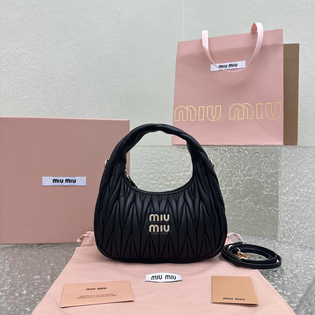 MiuMiu Borsette Borse Crossbody & Borse a Tracolla Nero Vintage