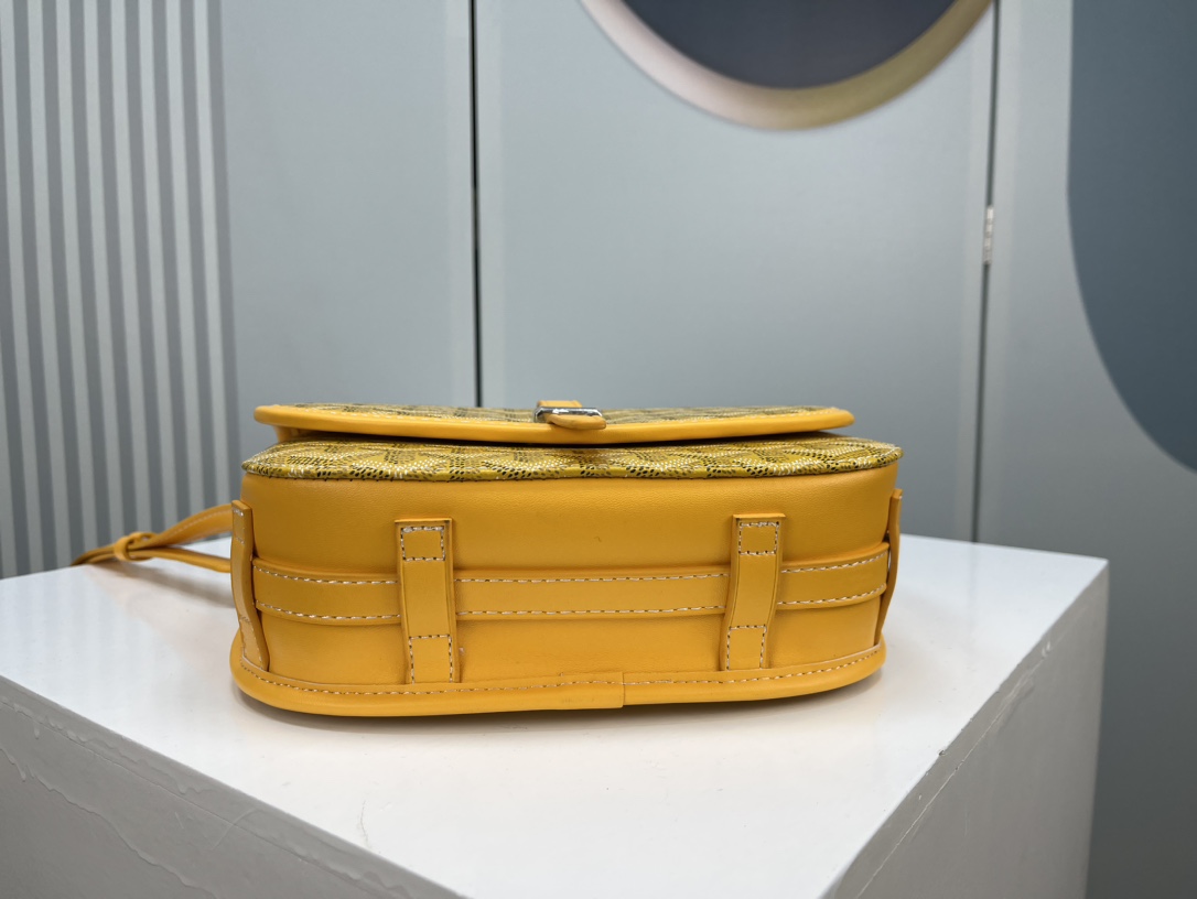 Goyard 邮差包 明星同款，新比例小方形包包 简洁大气实用的小方包 获得很多明星喜爱 手绘花纹特别有自己的特色 Si