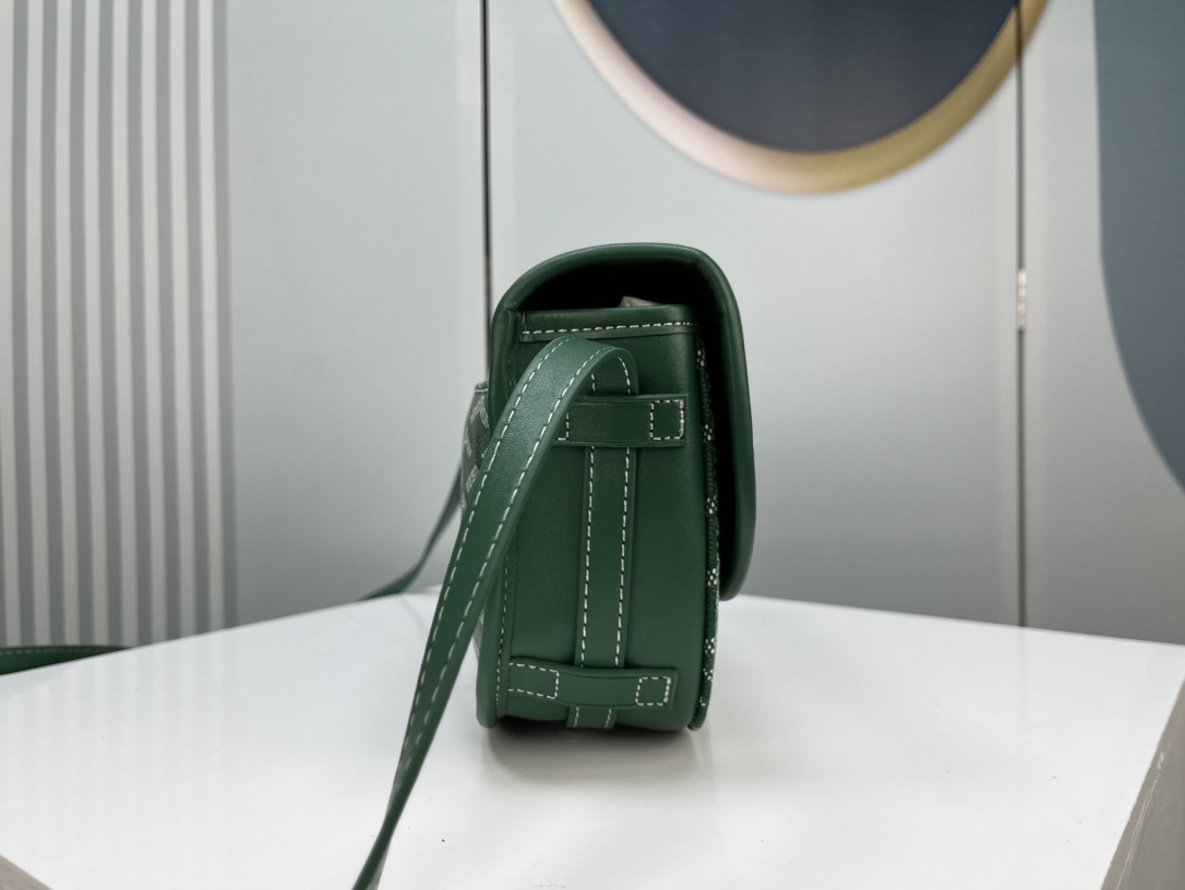 Goyard 邮差包 明星同款，新比例小方形包包 简洁大气实用的小方包 获得很多明星喜爱 手绘花纹特别有自己的特色 Si