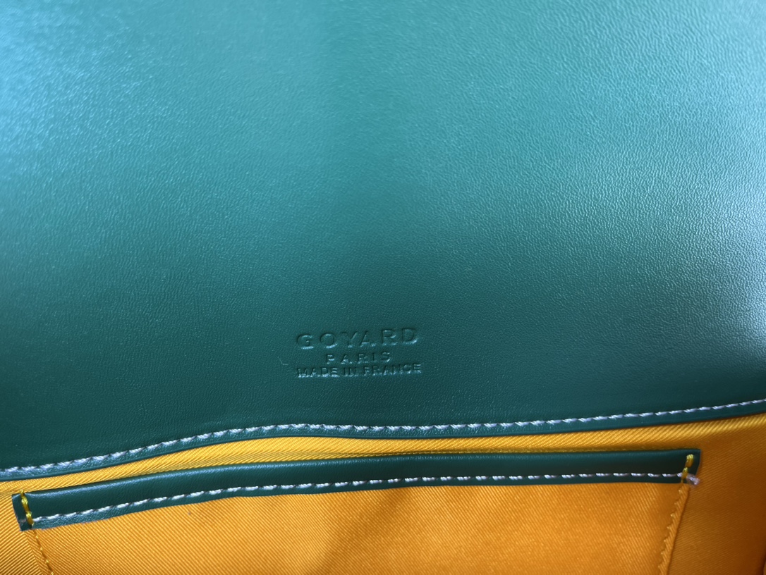 Goyard 邮差包 明星同款，新比例小方形包包 简洁大气实用的小方包 获得很多明星喜爱 手绘花纹特别有自己的特色 Si