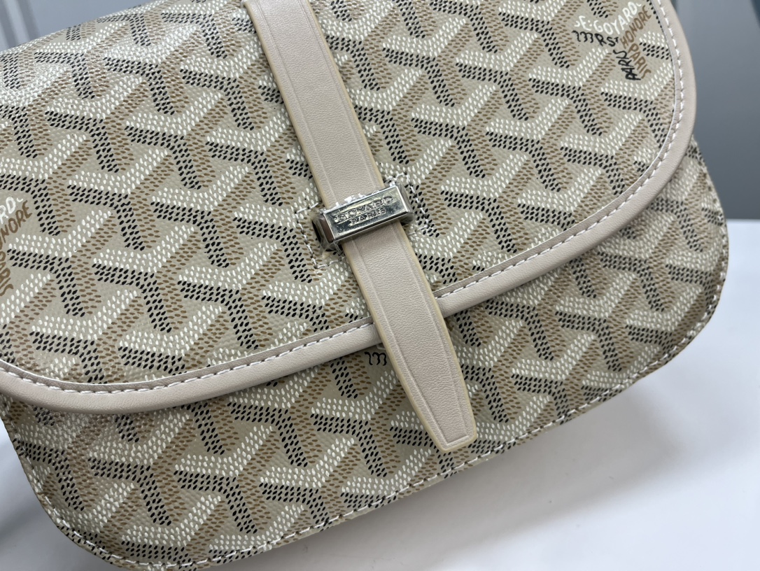 Goyard 邮差包 明星同款，新比例小方形包包 简洁大气实用的小方包 获得很多明星喜爱 手绘花纹特别有自己的特色 Si