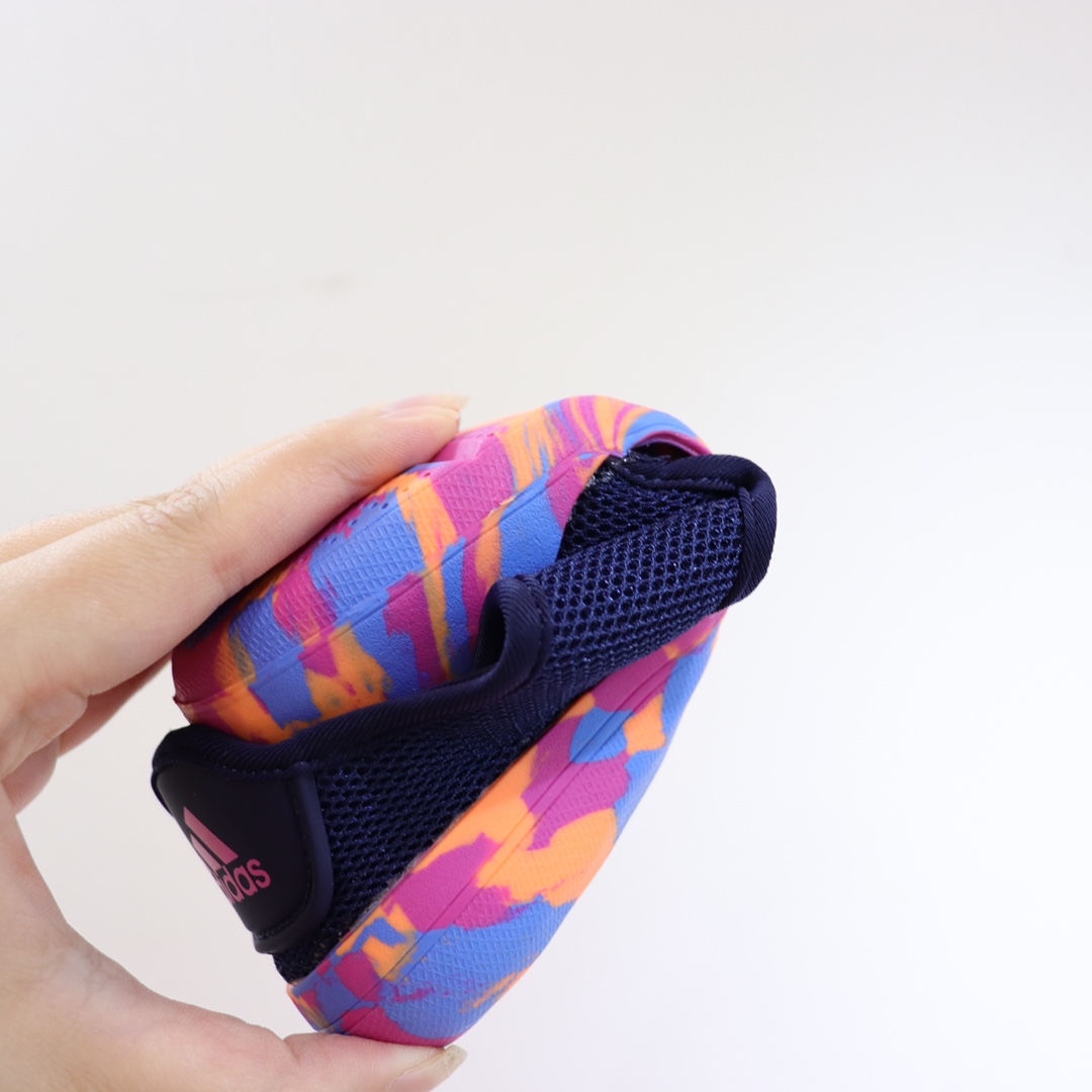 图片[9]-AD3.0包头网面凉鞋‼️ AD儿童包头凉鞋 新款，每年的爆款！实在太经典好穿！采用柔韧透气网面，搭配耐磨橡胶鞋底，新升级的质量，比往年更上一个档次✅ 泡棉缓震鞋垫更加轻盈舒适，脚感柔软！与脚底贴合度很好，不会打滑！-选品中心