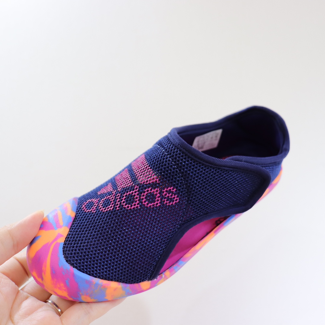 图片[4]-AD3.0包头网面凉鞋‼️ AD儿童包头凉鞋 新款，每年的爆款！实在太经典好穿！采用柔韧透气网面，搭配耐磨橡胶鞋底，新升级的质量，比往年更上一个档次✅ 泡棉缓震鞋垫更加轻盈舒适，脚感柔软！与脚底贴合度很好，不会打滑！-选品中心