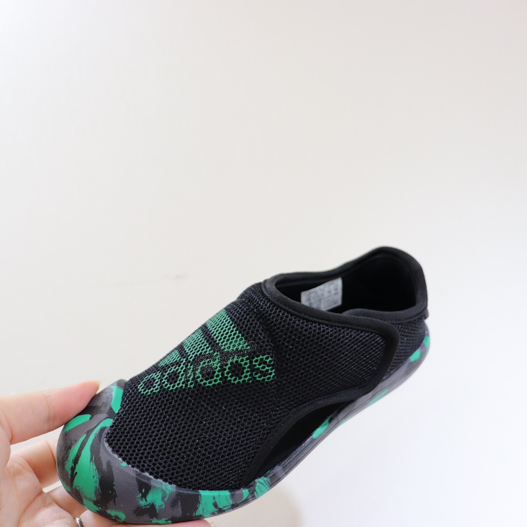 图片[4]-AD3.0包头网面凉鞋‼️ AD儿童包头凉鞋 新款，每年的爆款！实在太经典好穿！采用柔韧透气网面，搭配耐磨橡胶鞋底，新升级的质量，比往年更上一个档次✅ 泡棉缓震鞋垫更加轻盈舒适，脚感柔软！与脚底贴合度很好，不会打滑！-选品中心