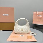 MiuMiu AAAAA+
 Crossbody & Shoulder Bags White Sheepskin Spring/Summer Collection Fashion Underarm