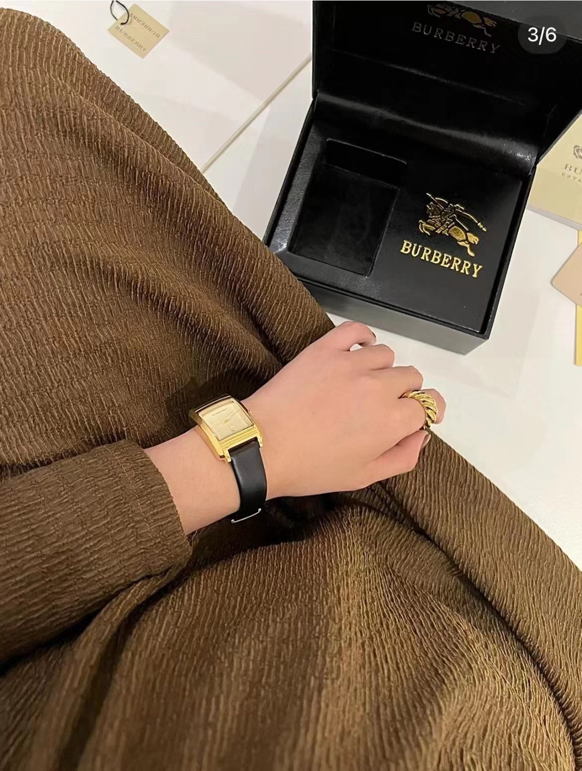 “Exclusive Burberry Watch Sale: Elevate Your Fashion Charms with Quality” - 图片 4