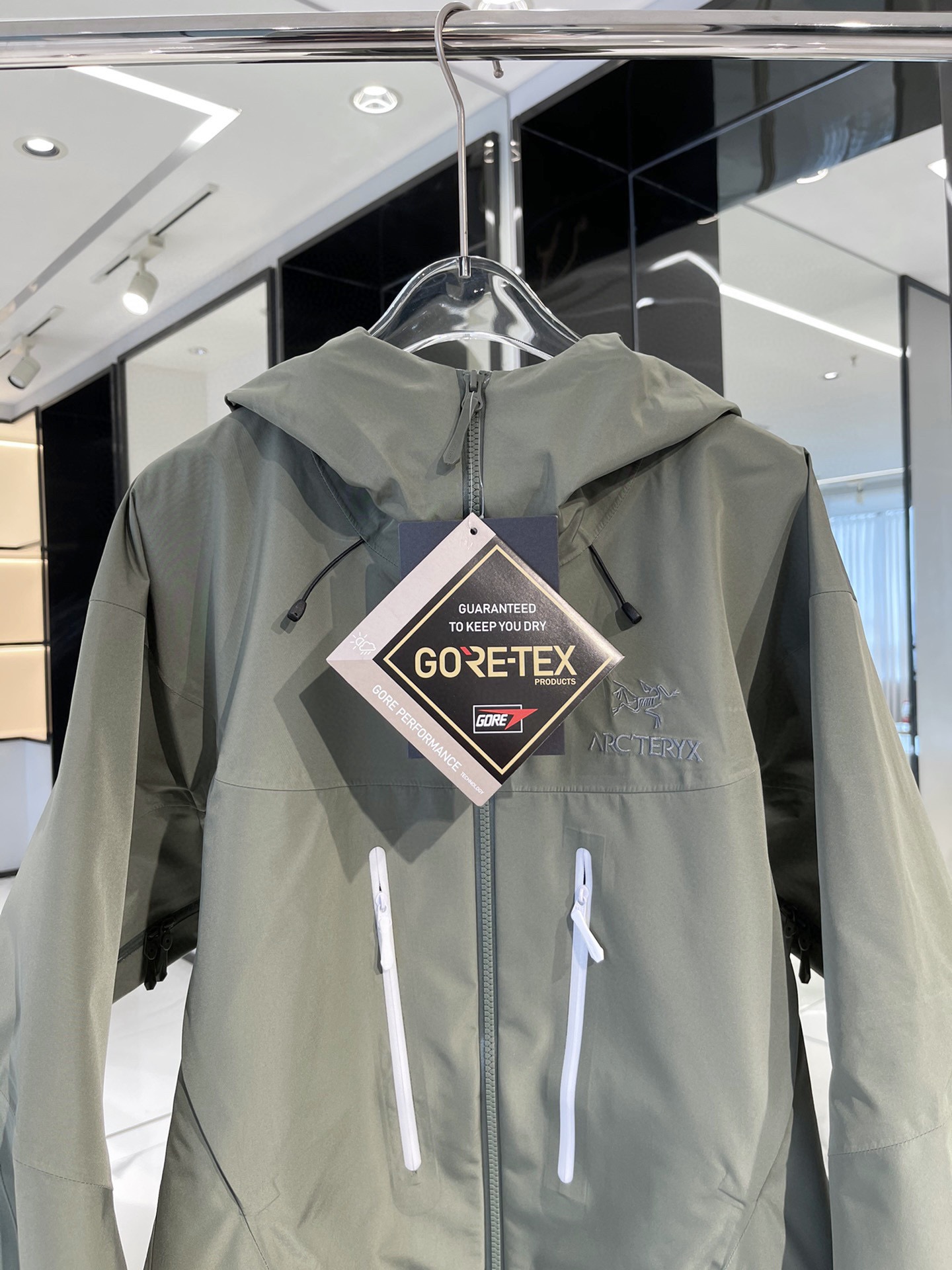 Chaqueta Impermeable Alpha SV de ARC'TERYX para Hombre y Mujer - Verde 4 i1681196102 9266 2