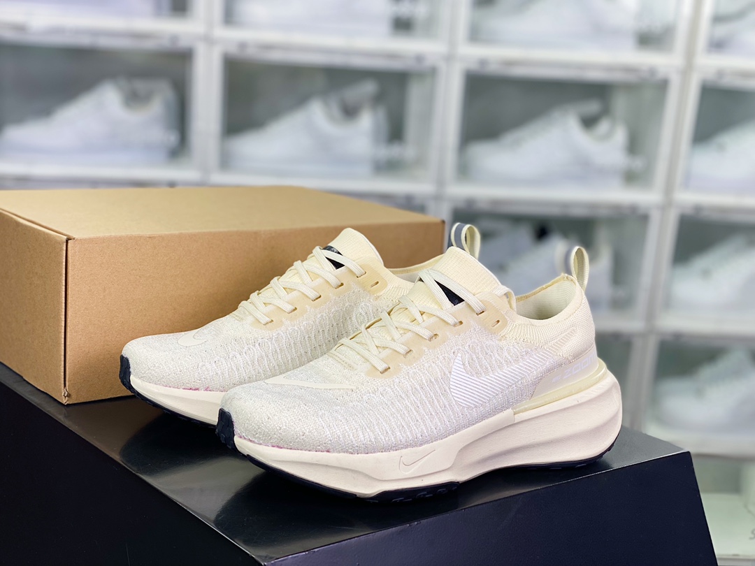 220 ZoomX Invincible Run Flyknit 3”White/Black/Blue/Pink”慢跑鞋“针织米白”DR2615-121